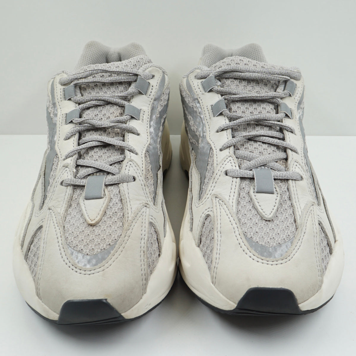 Adidas Yeezy Boost 700 V2 Static (2018/2022)