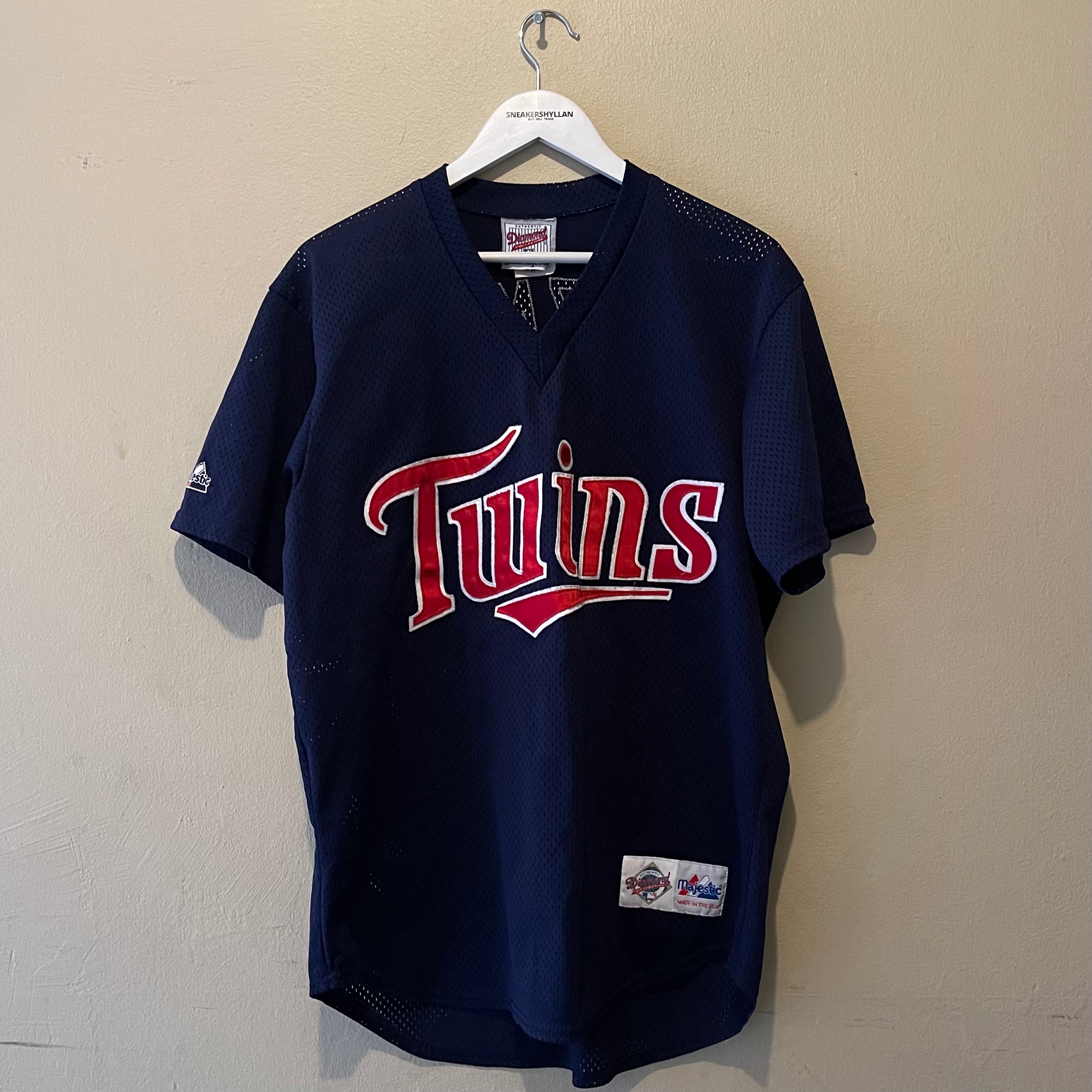 Majestic Diamond Collection Minnesota Twins Guzman #15 Baseball Tshirt