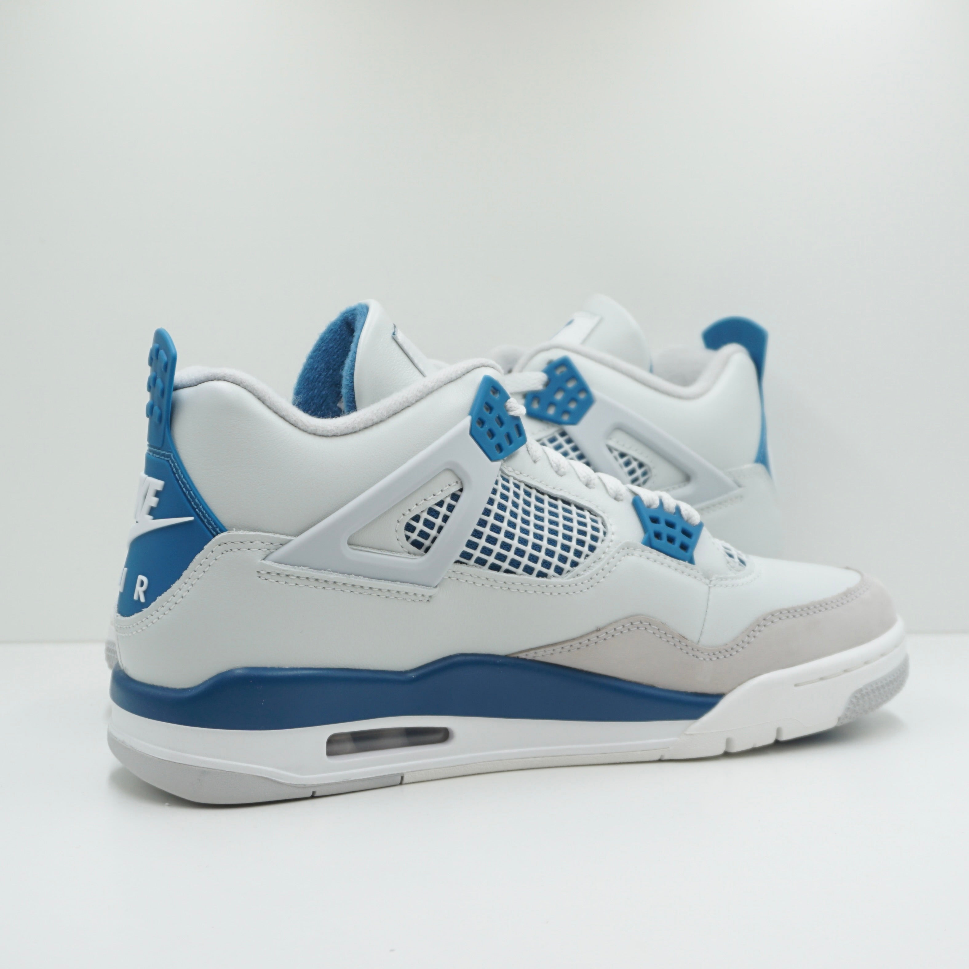 Jordan 4 Retro Military Blue (2024)