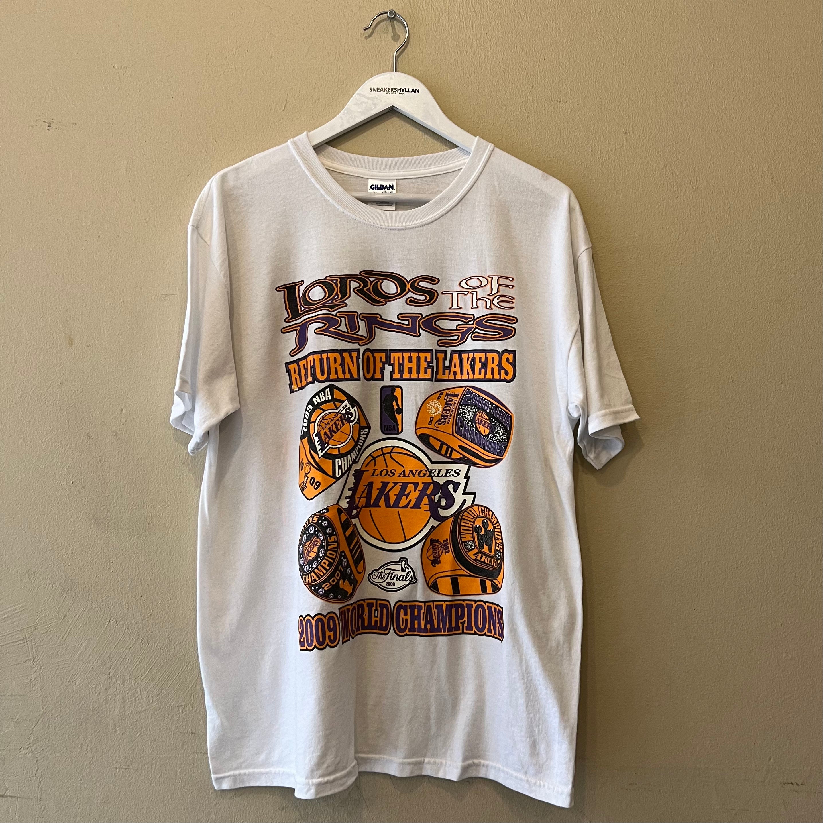 Gildan Lords Of the Rings Los Angeles Lakers Tshirt