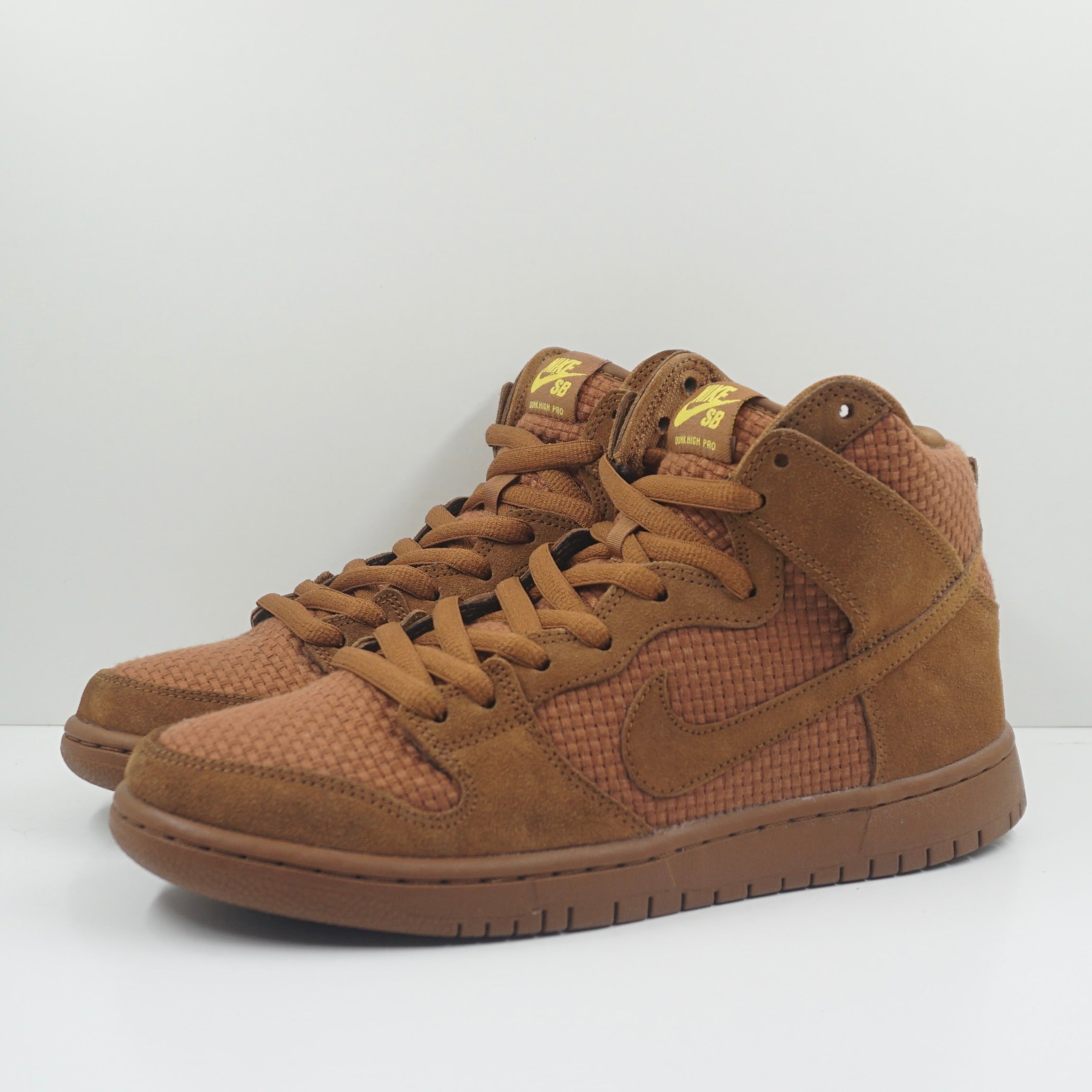 Nike SB Dunk High Brown Ale