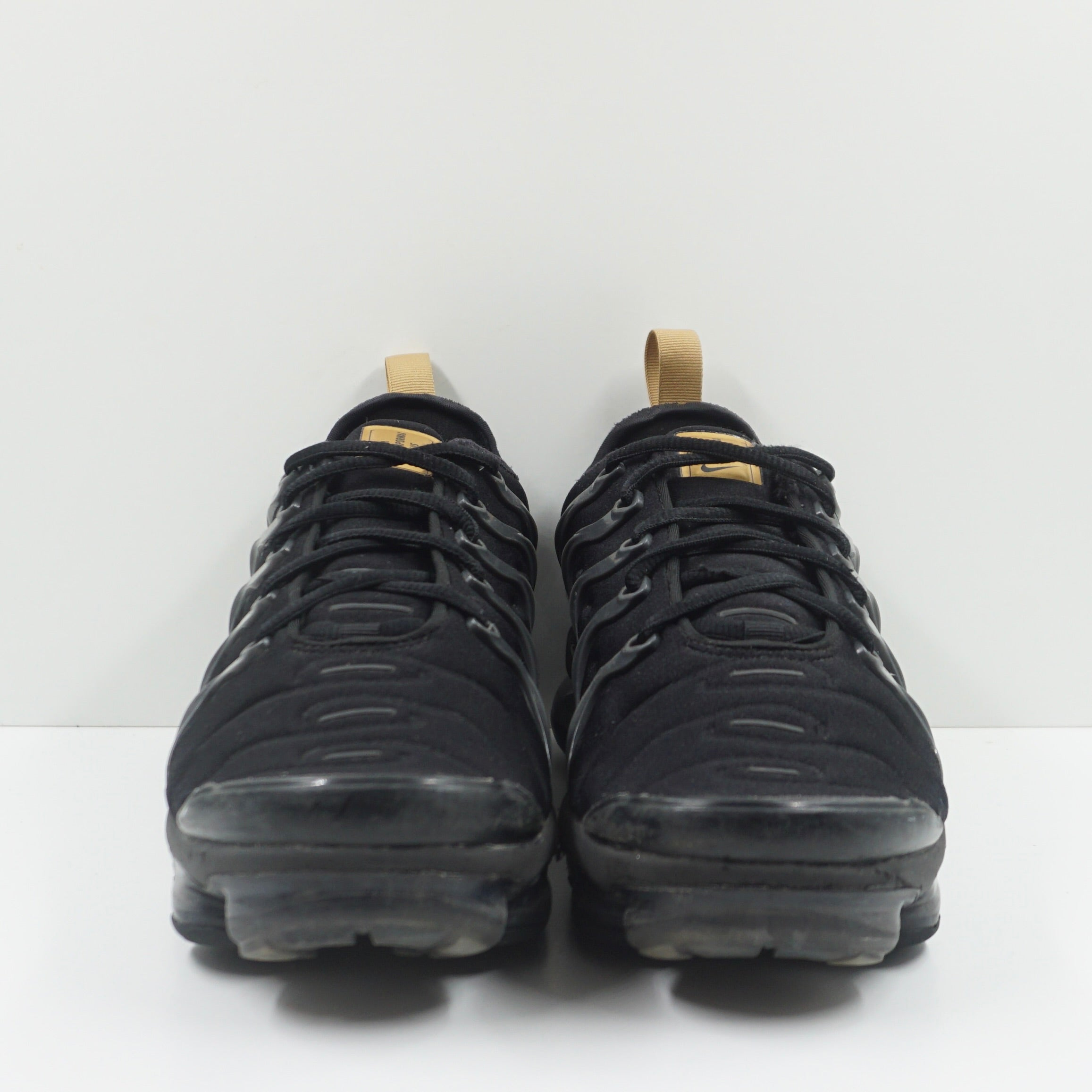 Nike Air VaporMax Plus Black Metallic Gold Anthracite