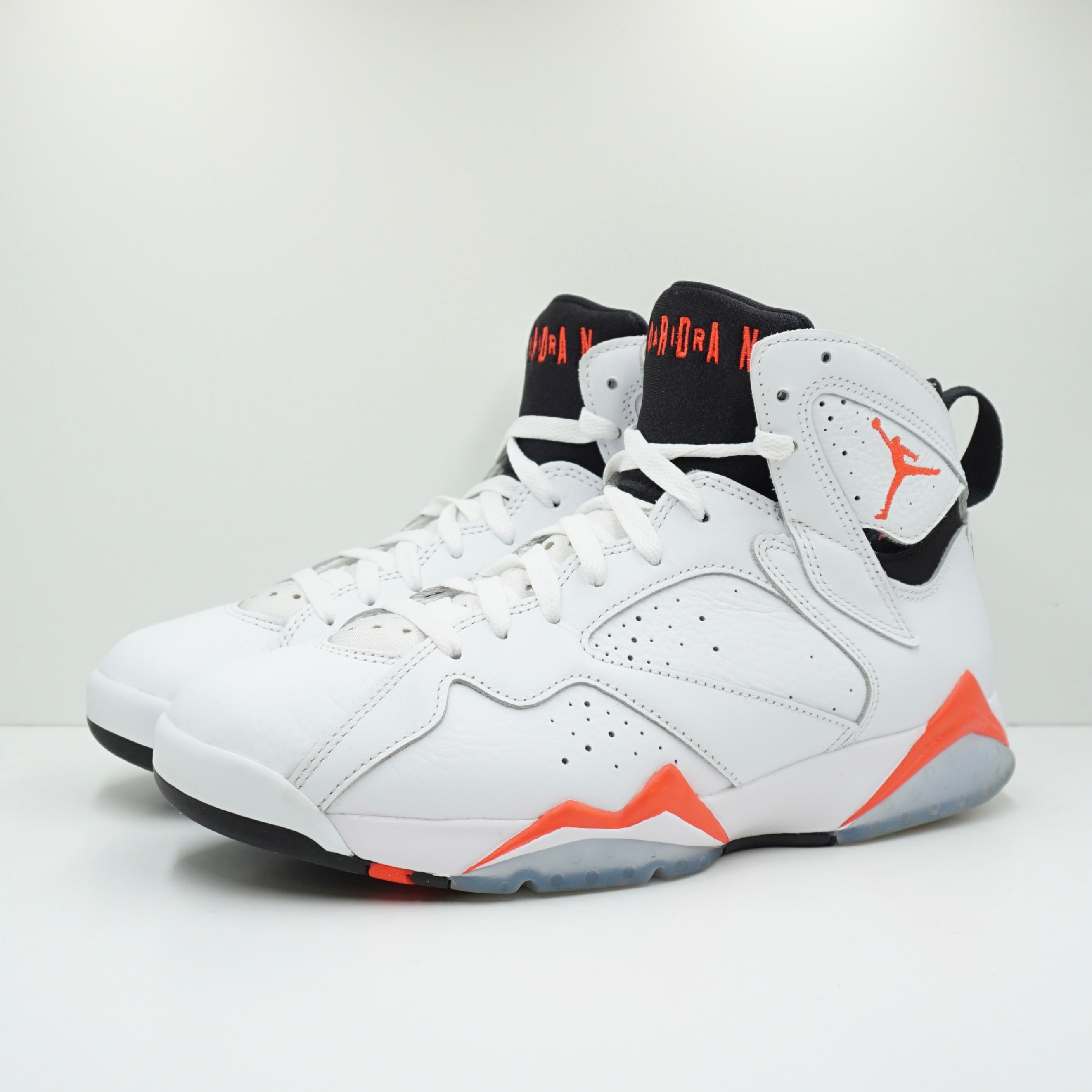 Nike Air Jordan 7 Retro ”White Infrared” Air Jordan 7 White Infrared - Droper