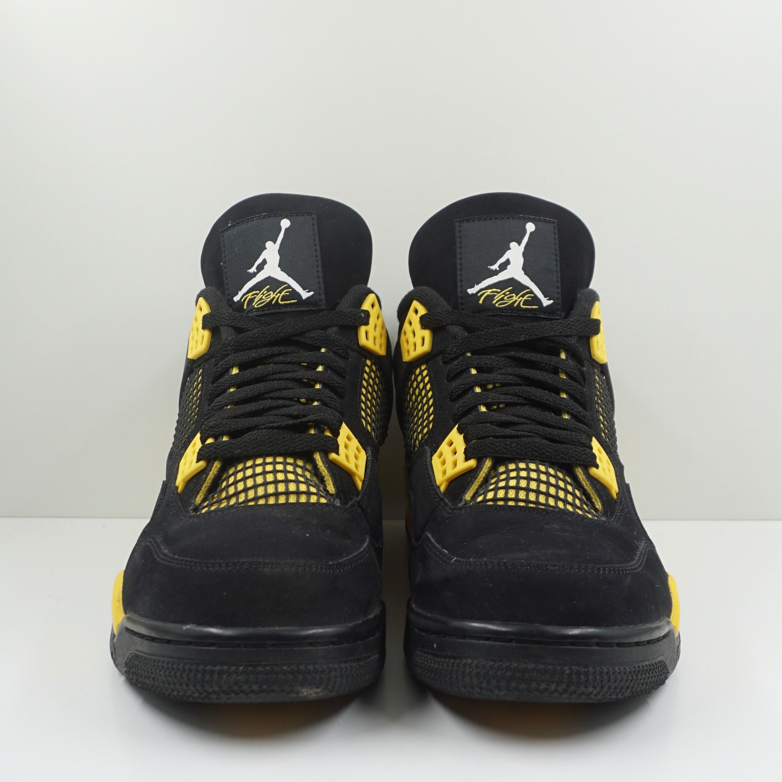 Jordan 4 Retro Thunder (2023)