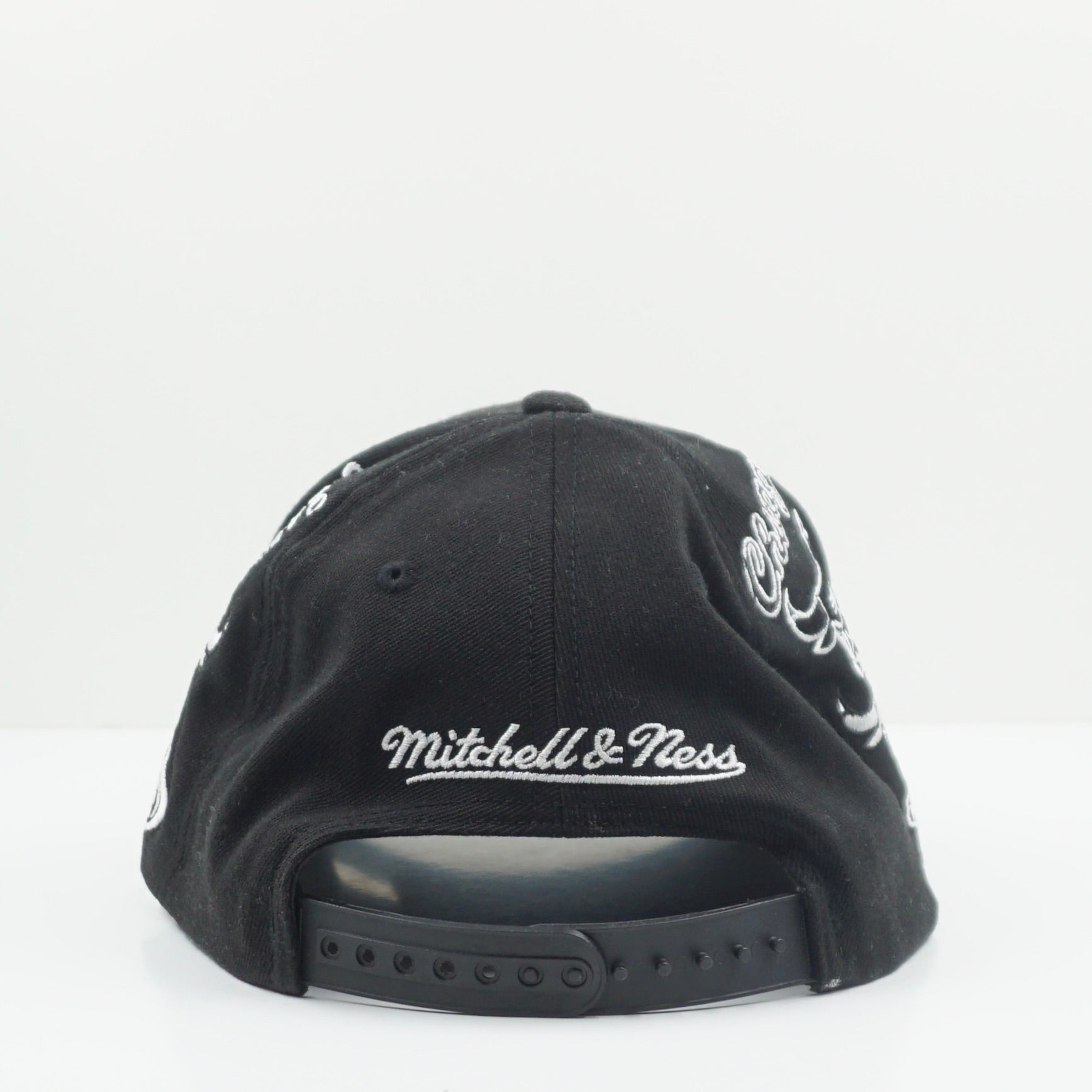 Mitchell & Ness Chicago Bulls Multi Logo Black White Snapback Cap