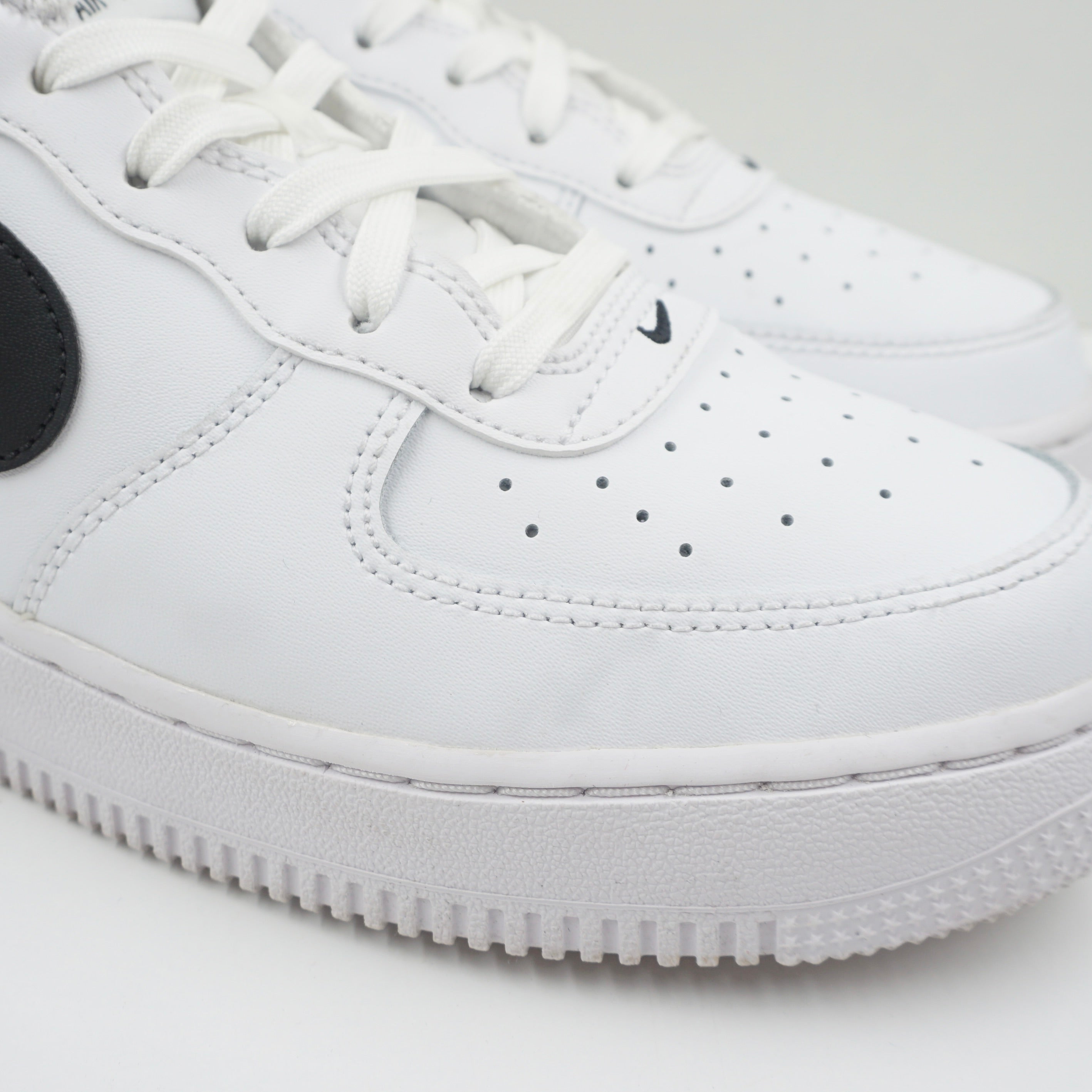 Nike Air Force 1 Low White Black (2024) (GS)