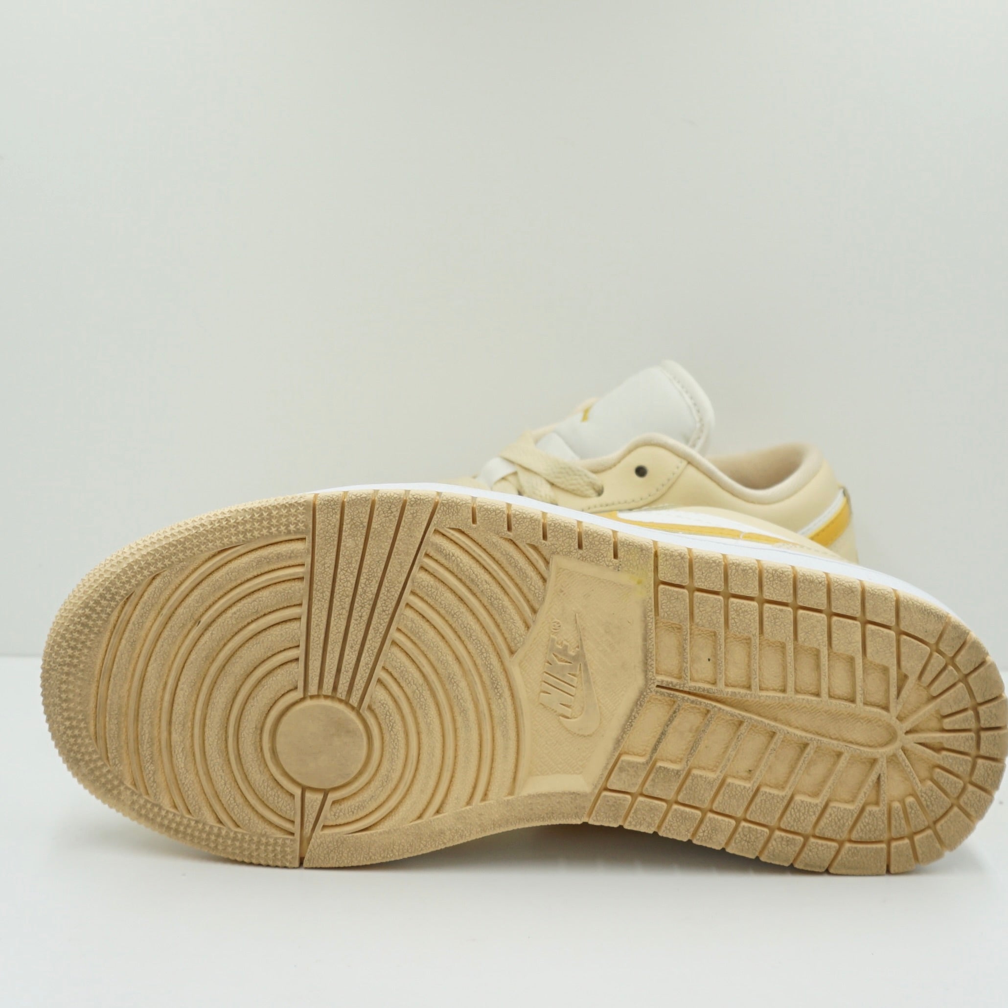 Jordan 1 Low Sail Yellow Ochre (W)