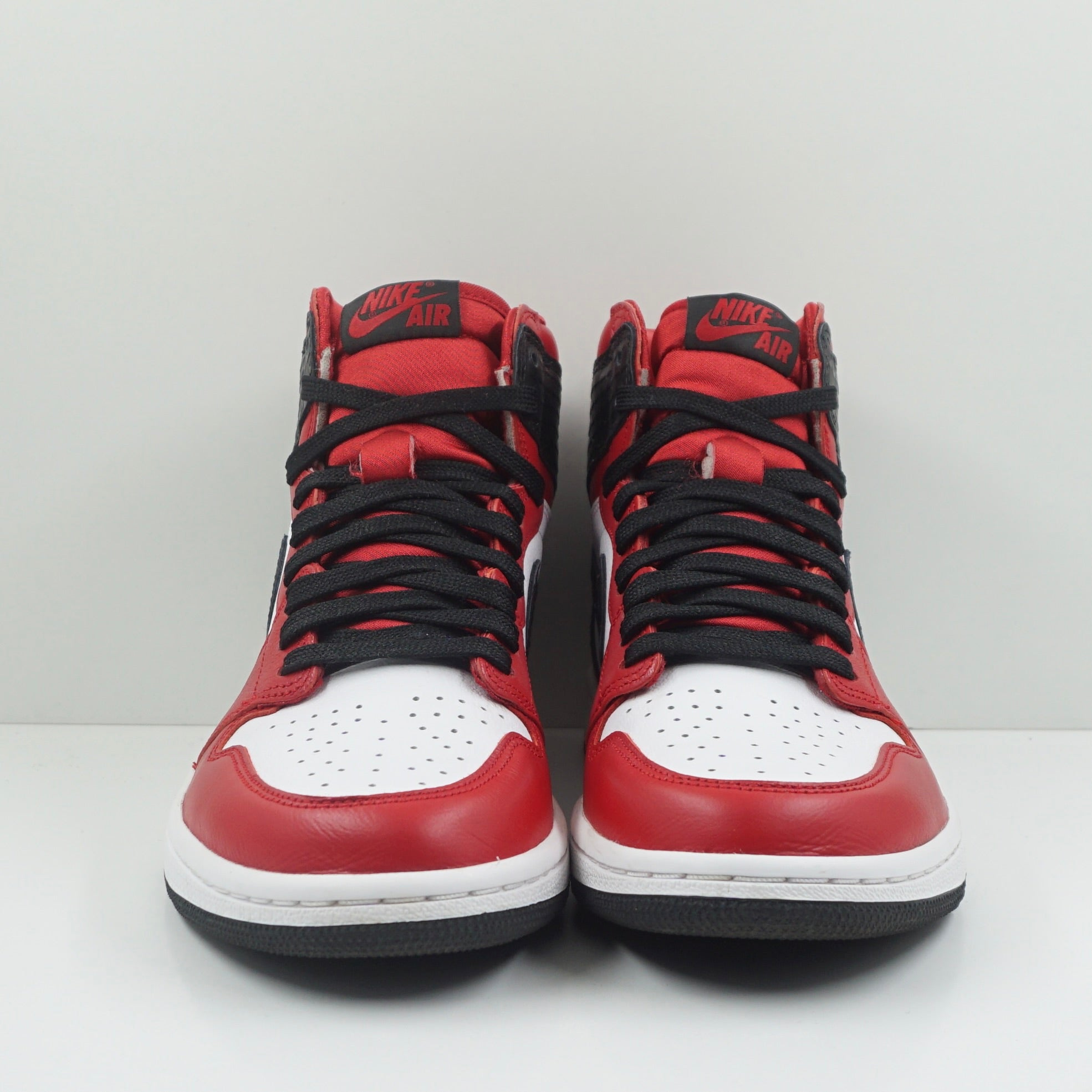 Jordan 1 Retro High Satin Snake Chicago (W)