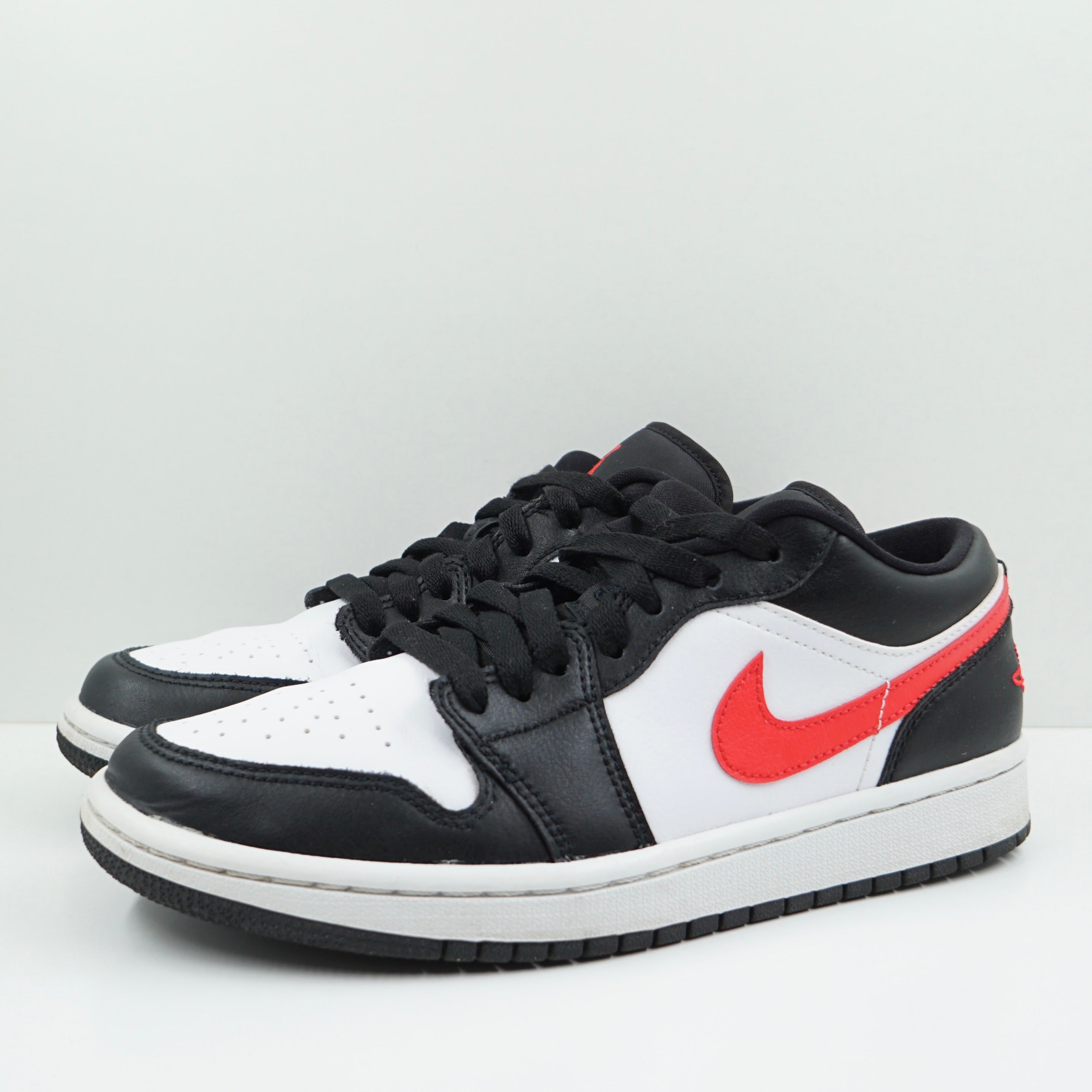 Jordan 1 Low Black Siren Red (W)