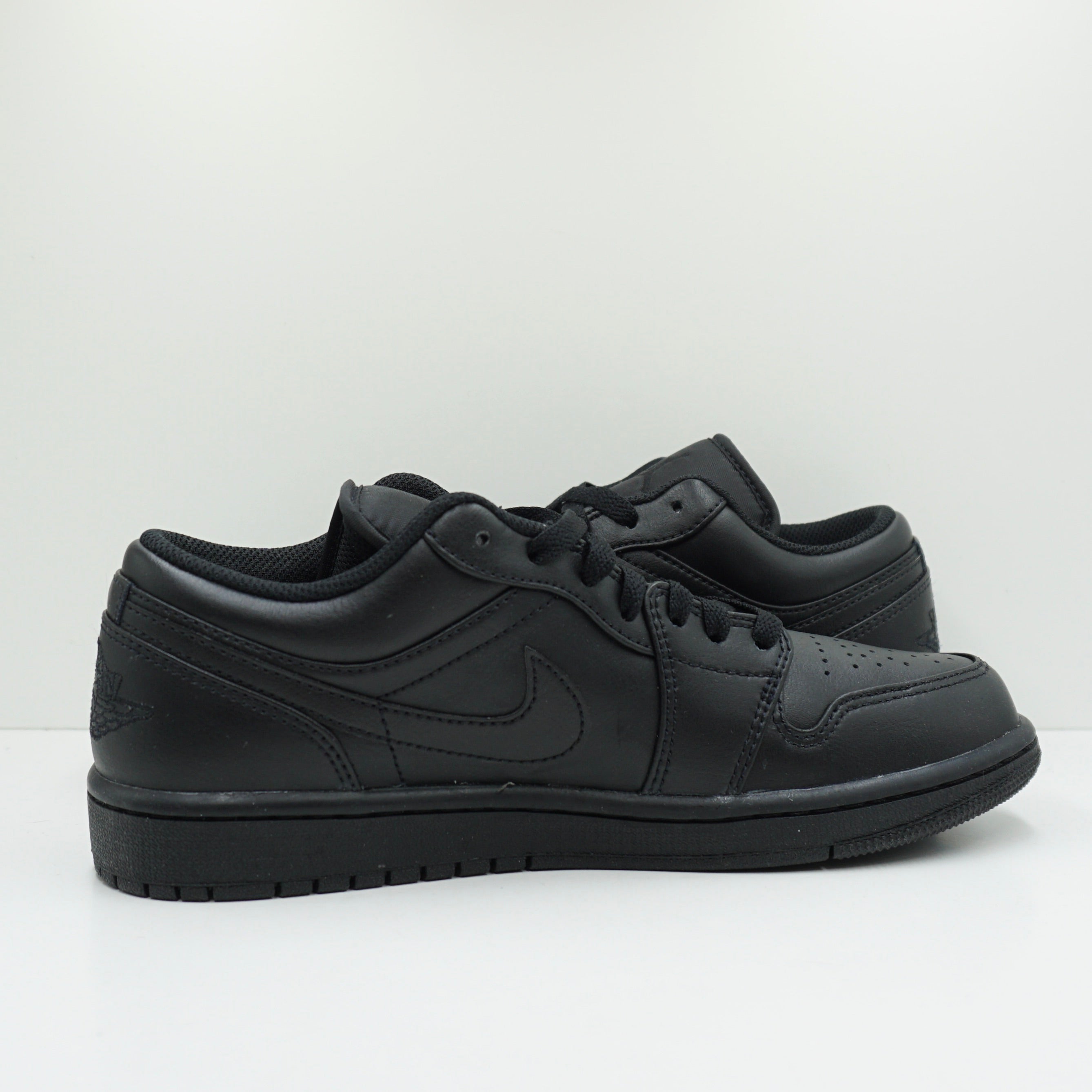 Jordan 1 Low Triple Black
