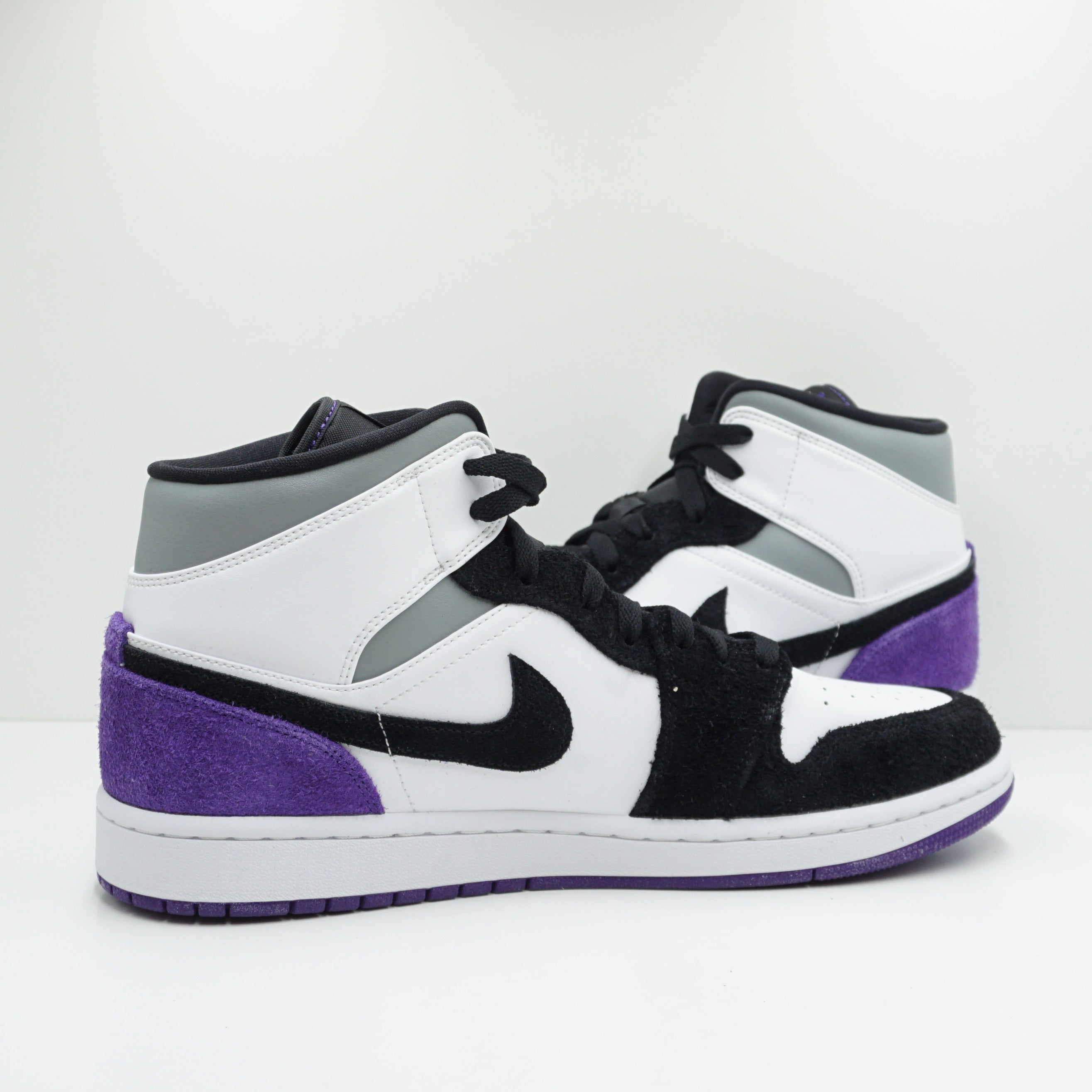 Jordan 1 Mid SE Purple