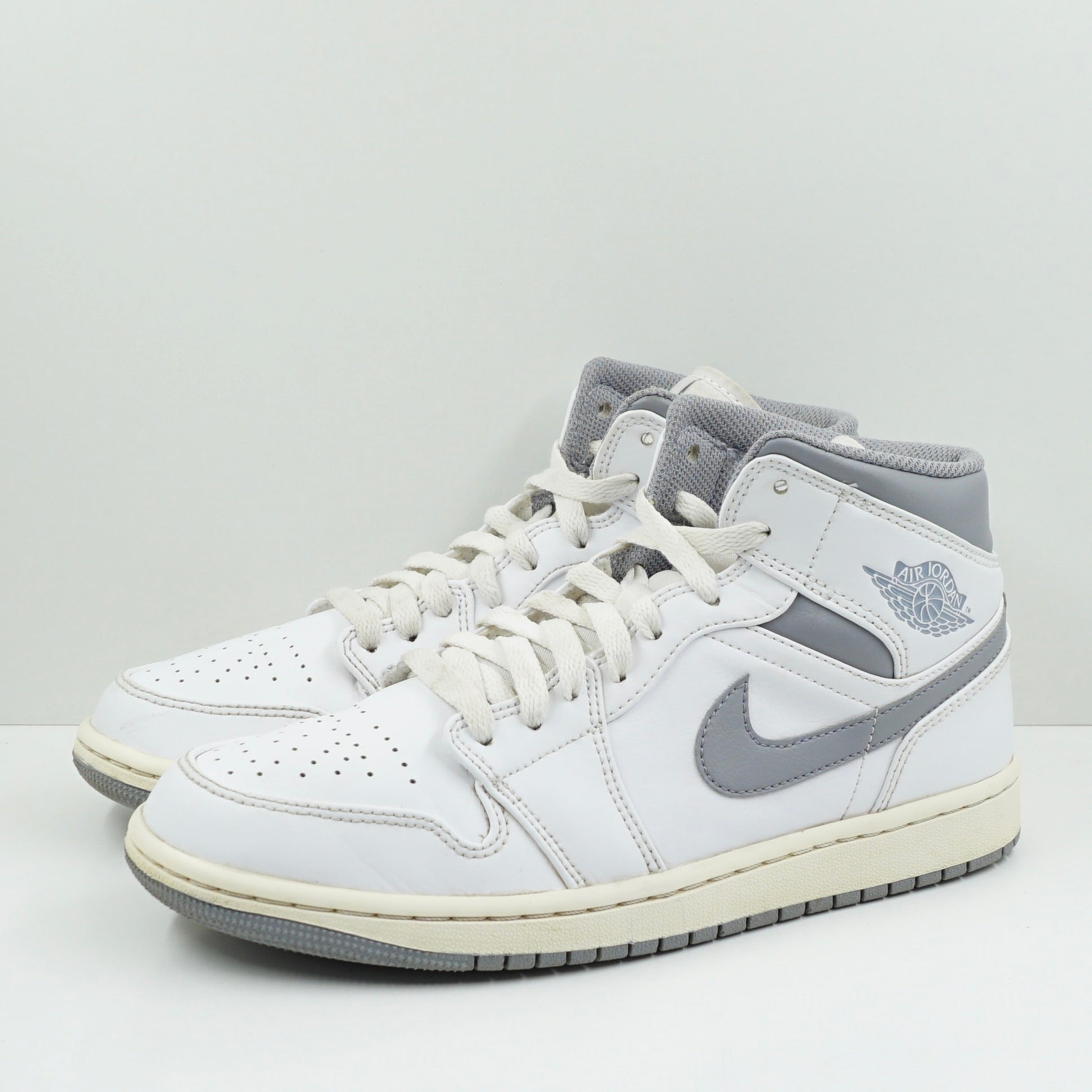 Jordan 1 Mid Neutral Grey