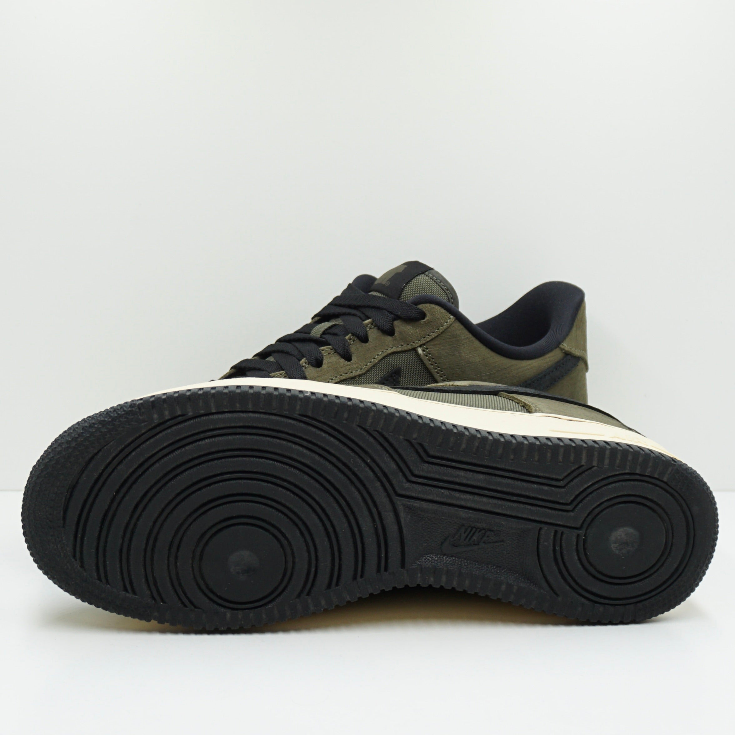 Nike Air Force 1 Low SP Undefeated Ballistic Dunk vs. AF1