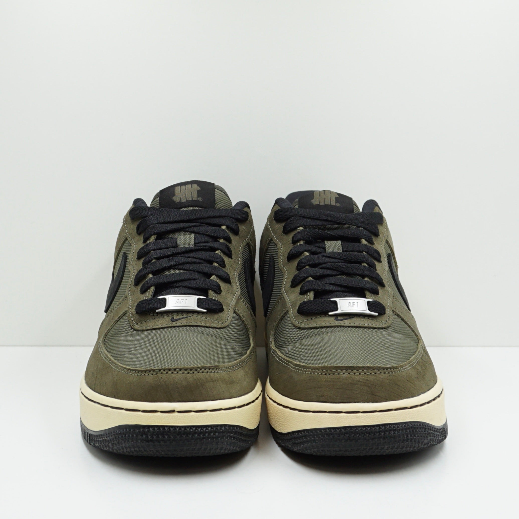 Nike Air Force 1 Low SP Undefeated Ballistic Dunk vs. AF1