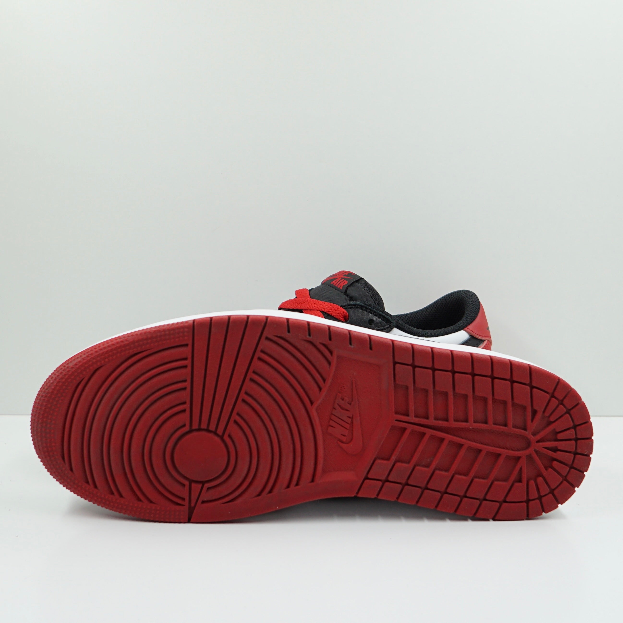 Jordan 1 Retro Low OG Black Toe (2023)