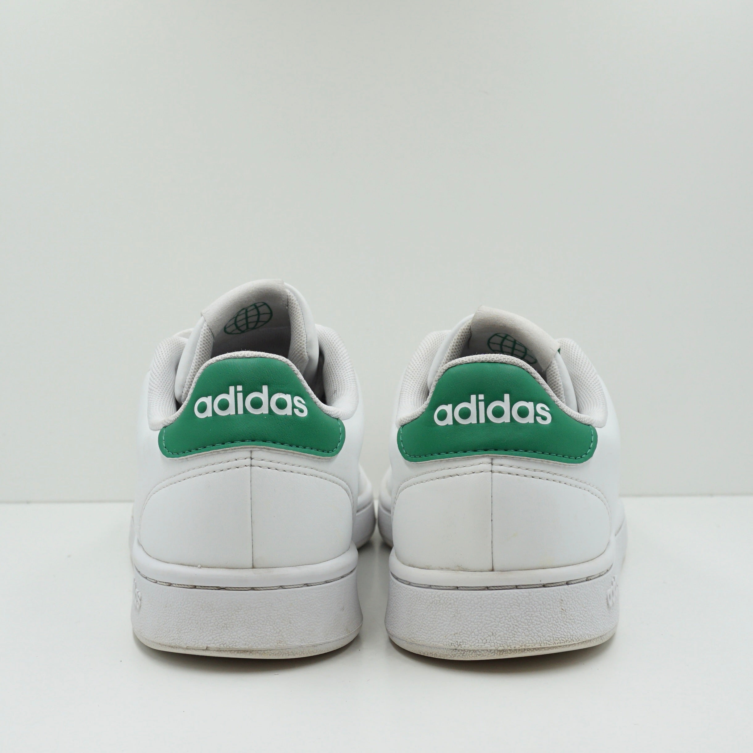 Adidas Advantage White