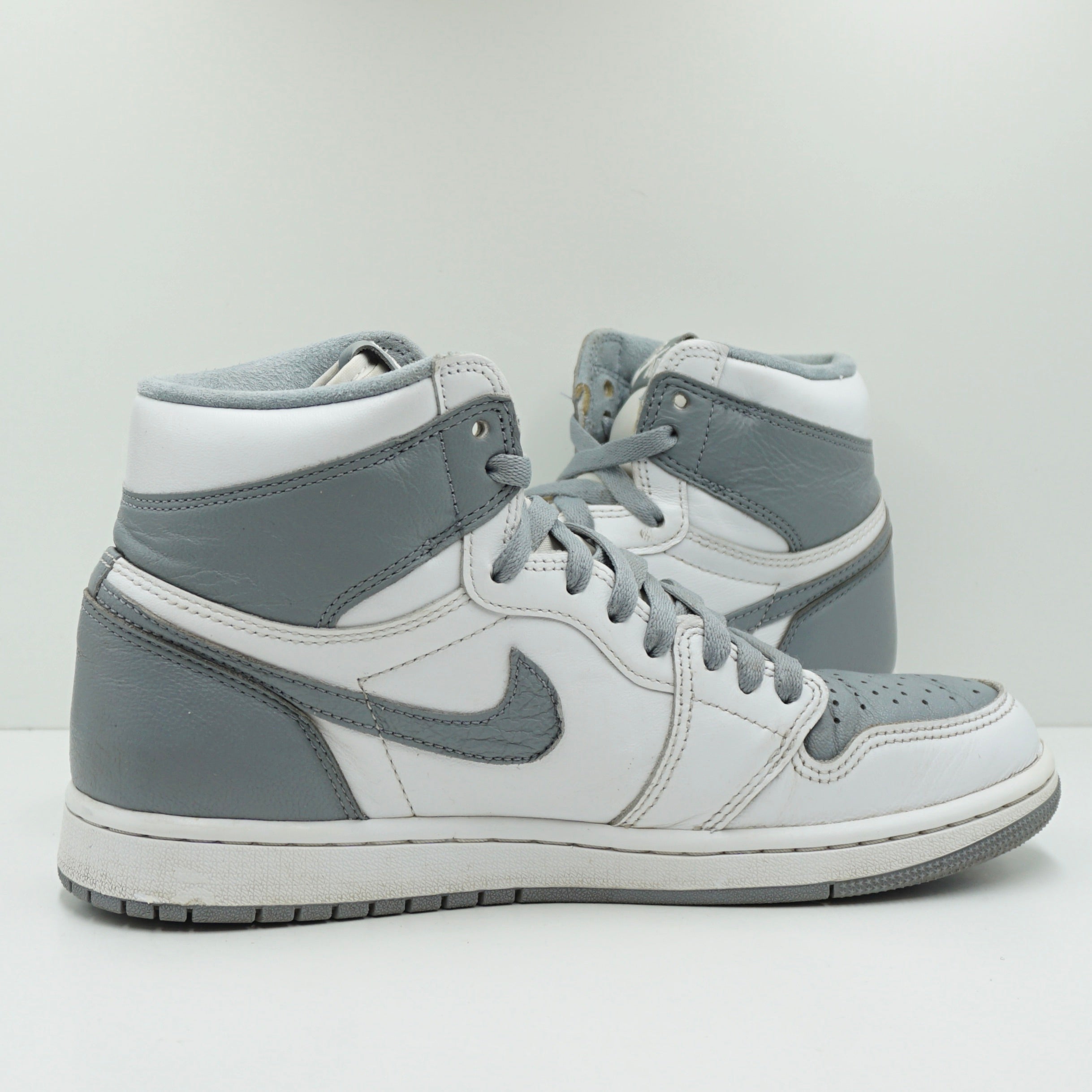 Jordan 1 Retro High OG Stealth