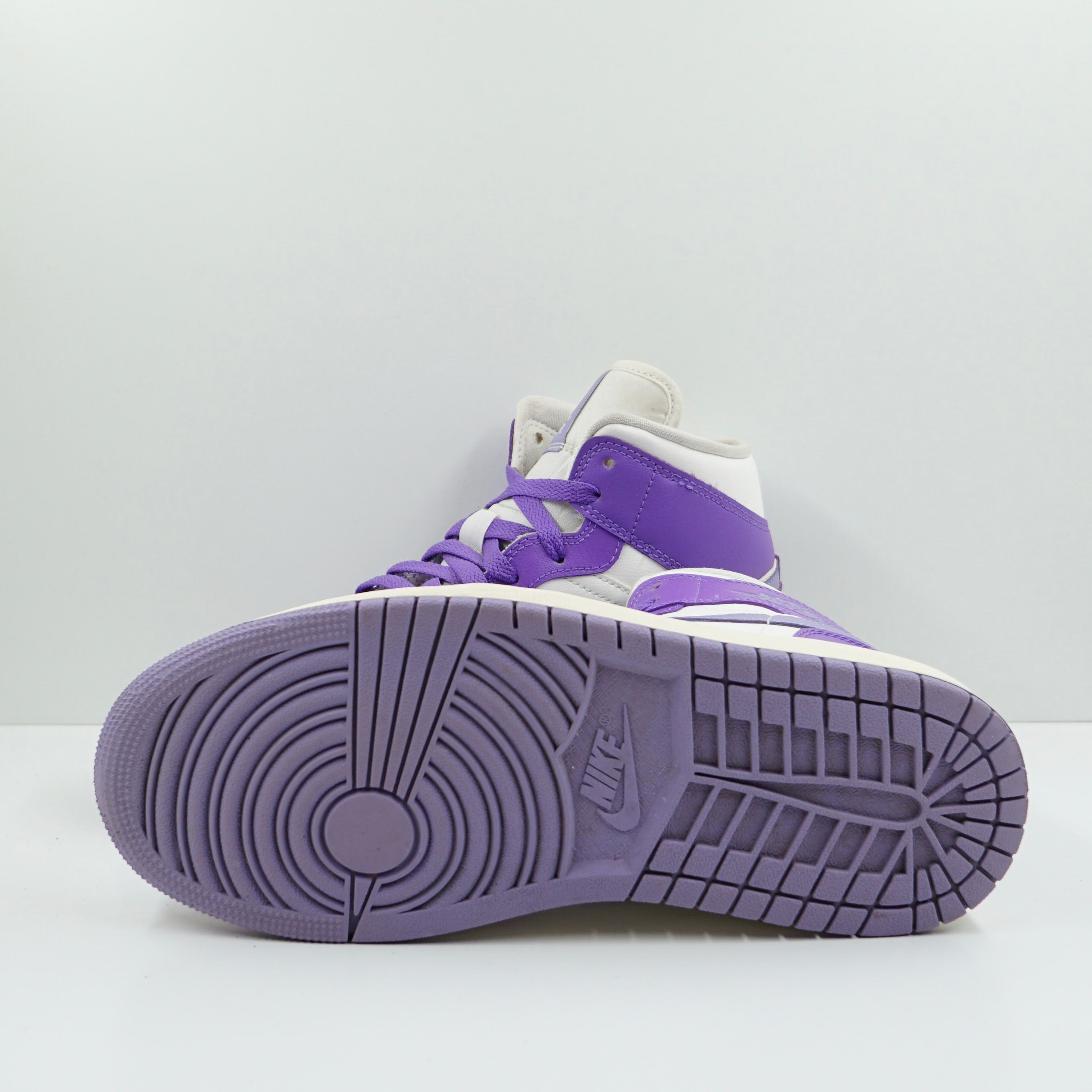 Jordan 1 Mid Action Grape (W)