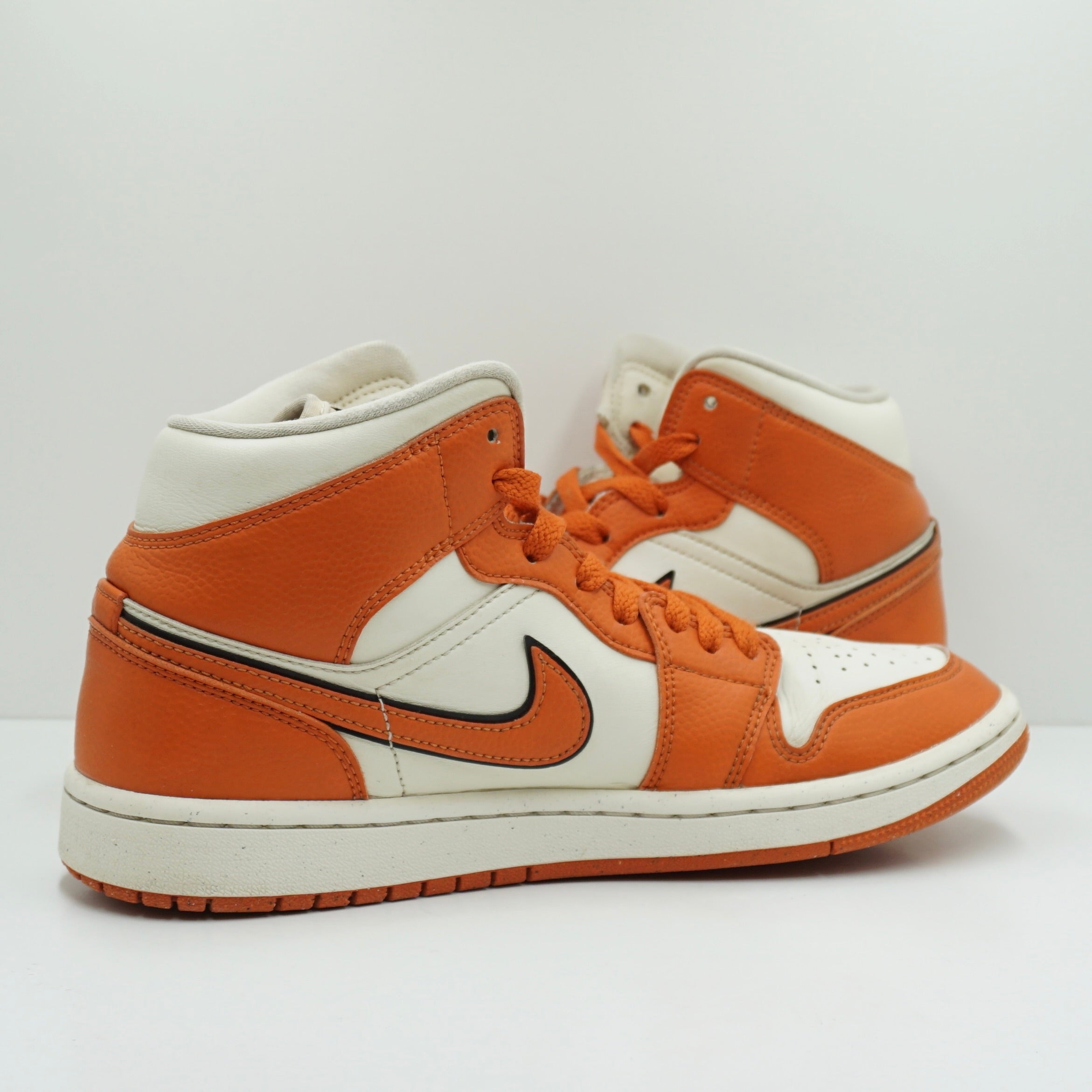 Jordan 1 Mid SE Sport Spice (W)