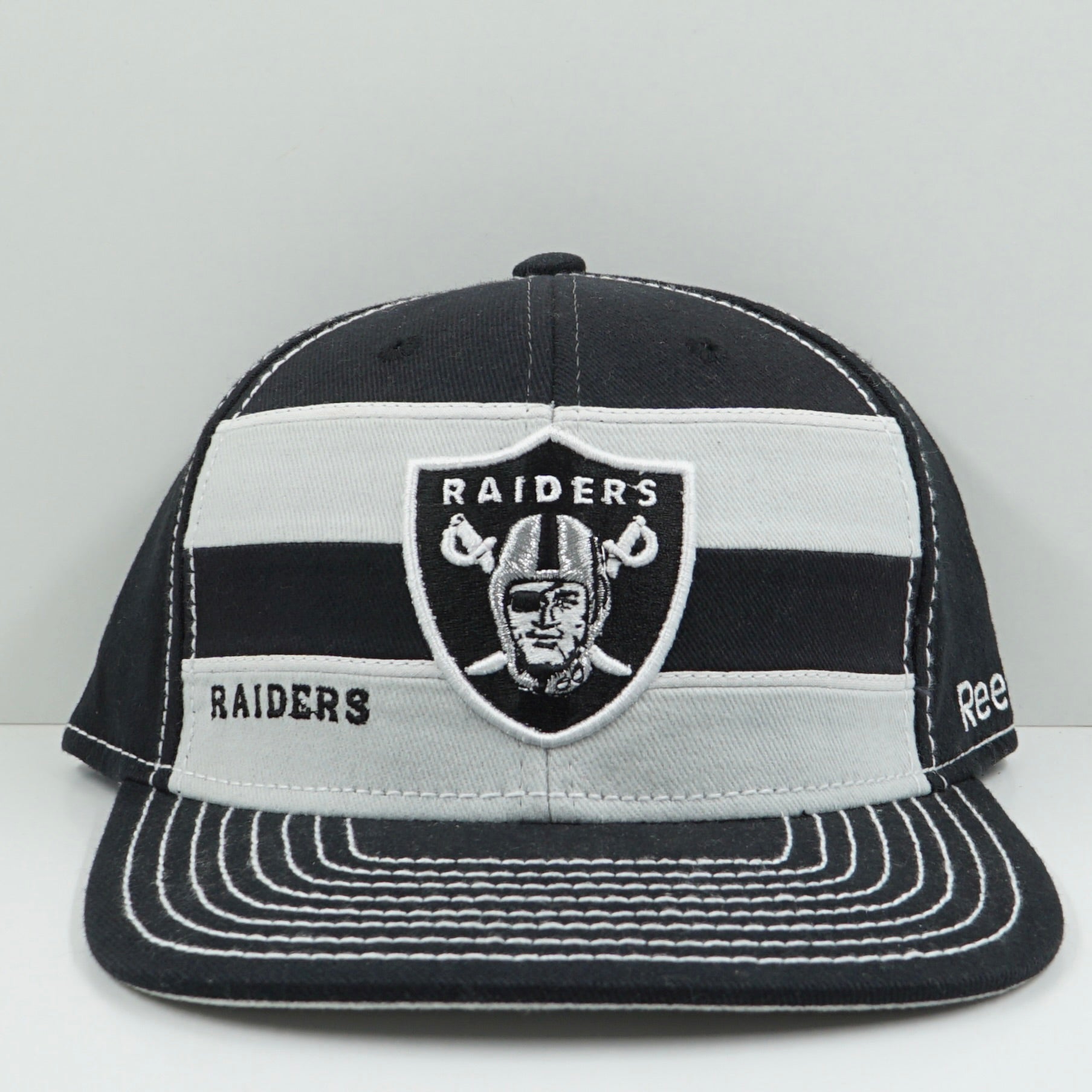Reebok Las Vegas Raiders Black Grey Fitted Cap