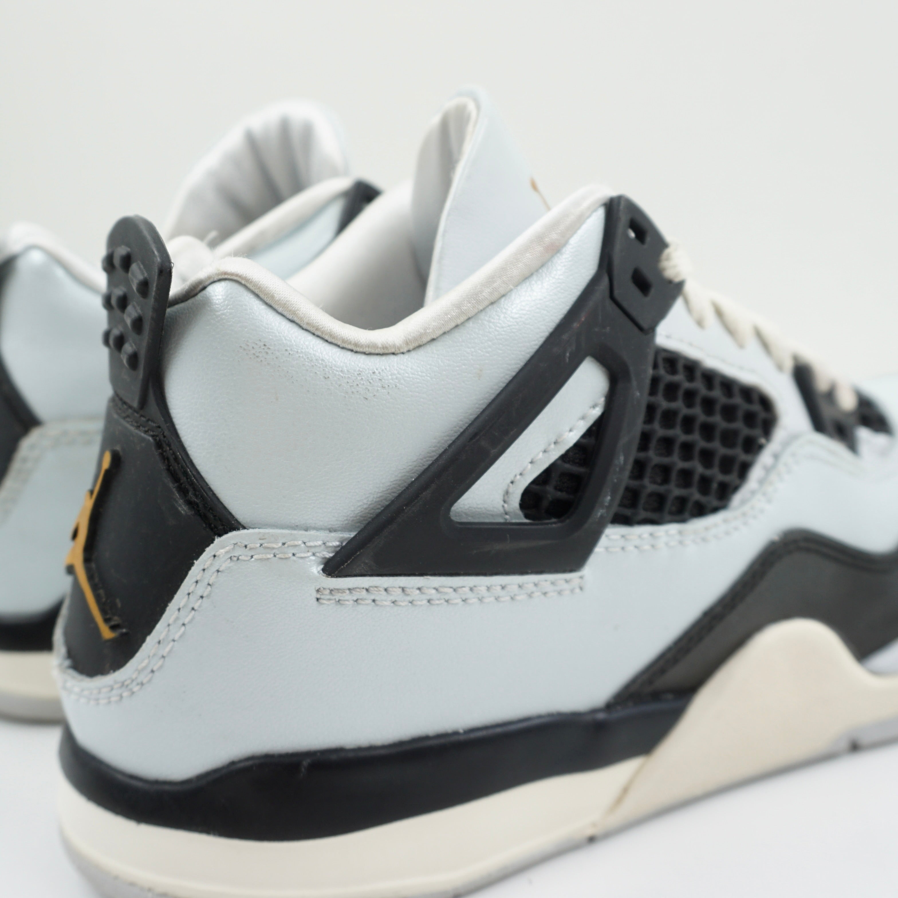 Jordan 4 Retro Platinum Gold (PS)