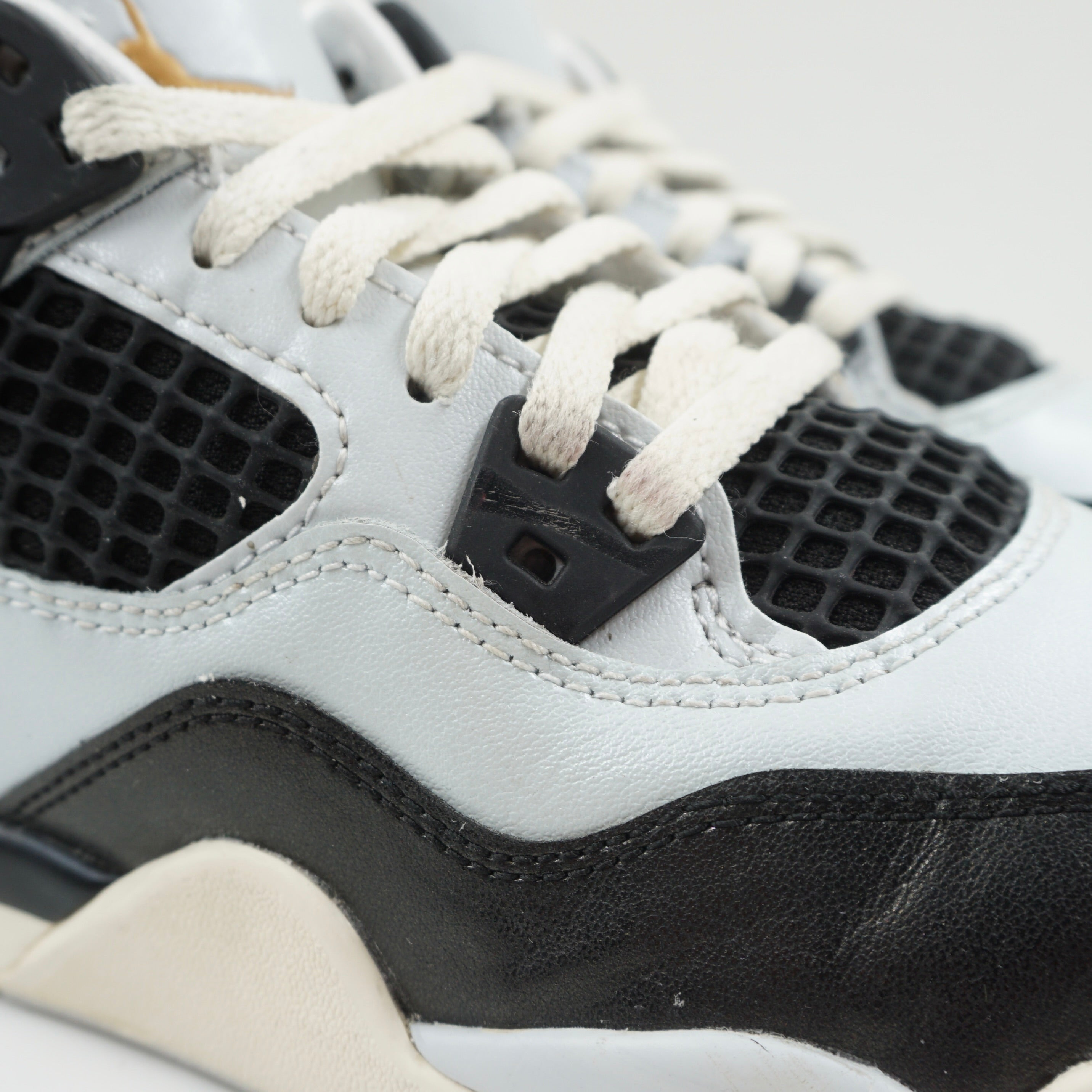 Jordan 4 Retro Platinum Gold (PS)