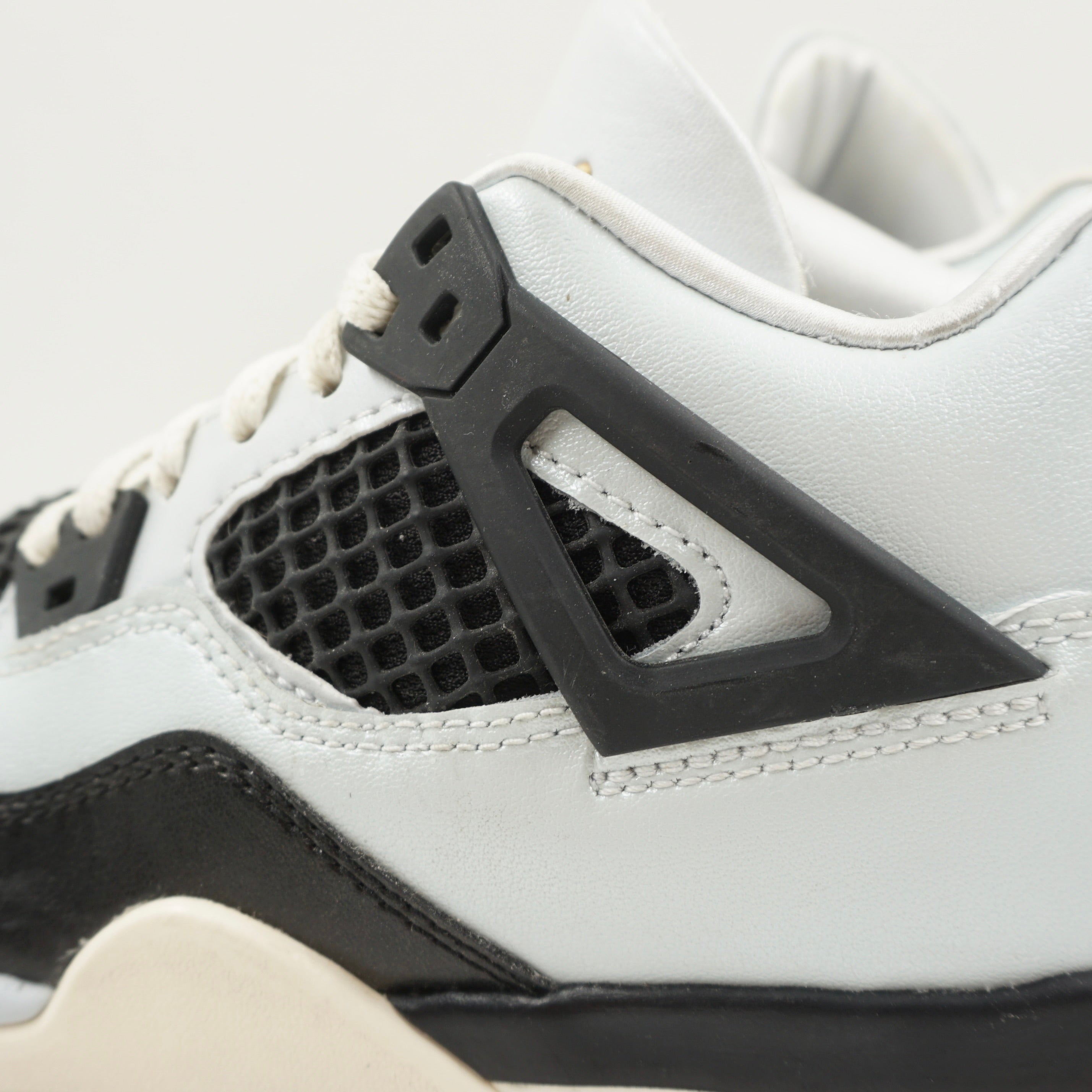 Jordan 4 Retro Platinum Gold (PS)
