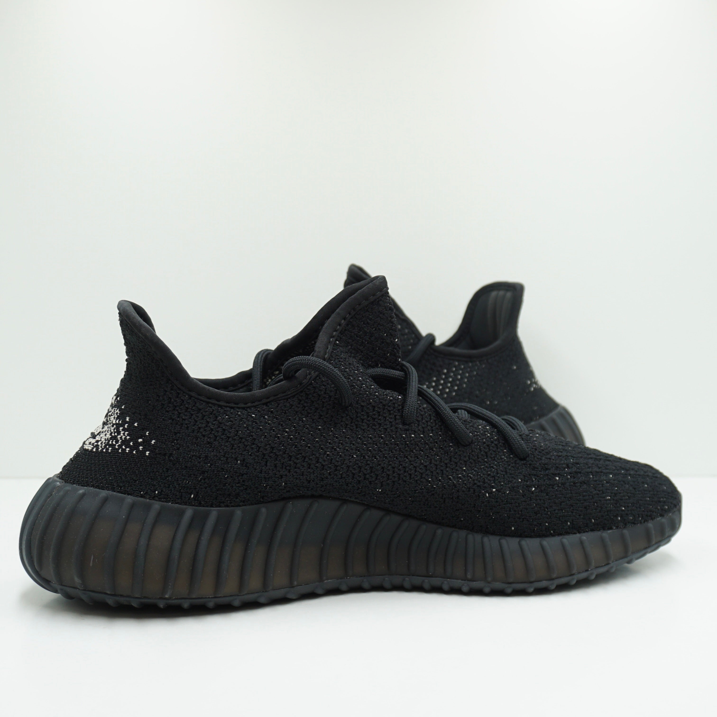 Adidas Yeezy Boost 350 V2 Core Black White (2016/2022)