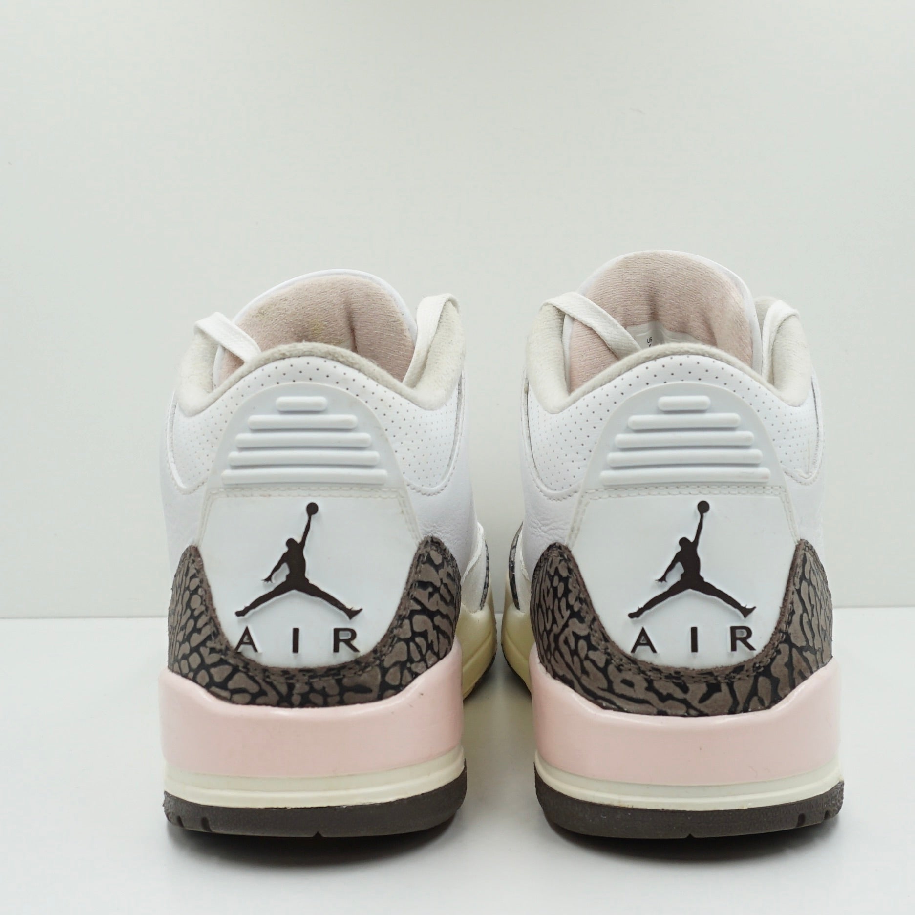 Jordan 3 Retro Neapolitan Dark Mocha (W)