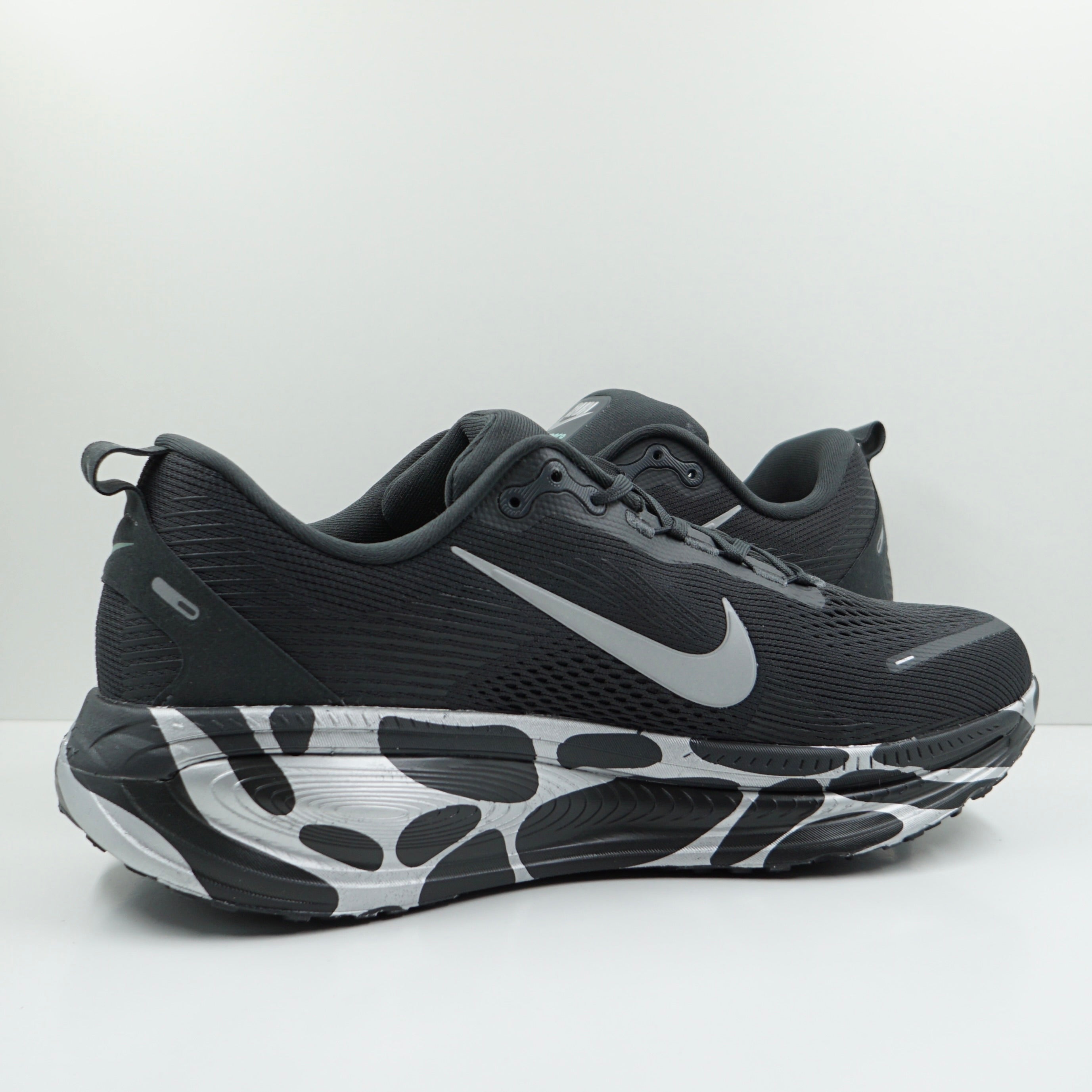Nike Vomero 18 Anthracite Reflect Silver