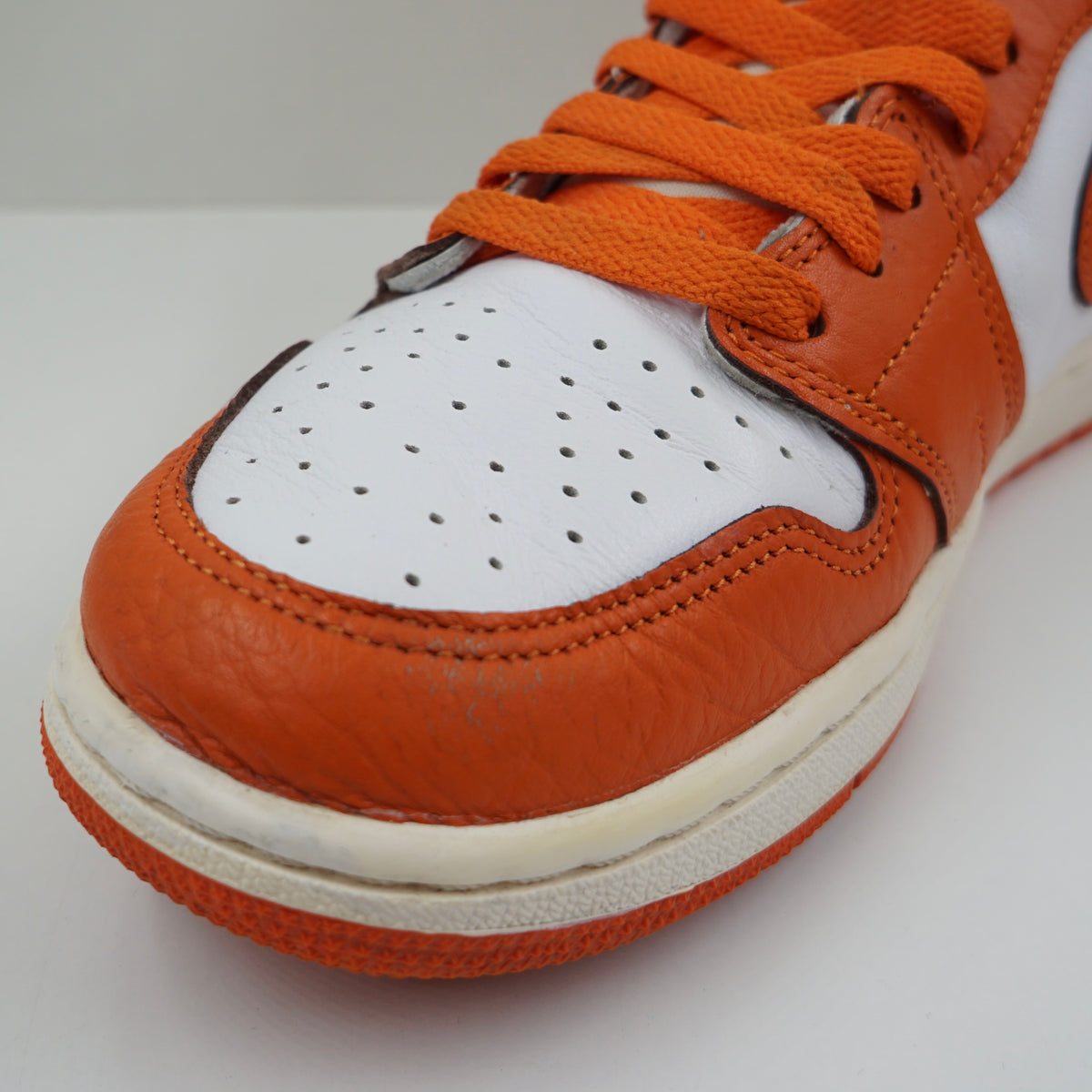 Jordan 1 Retro High OG Starfish (W)
