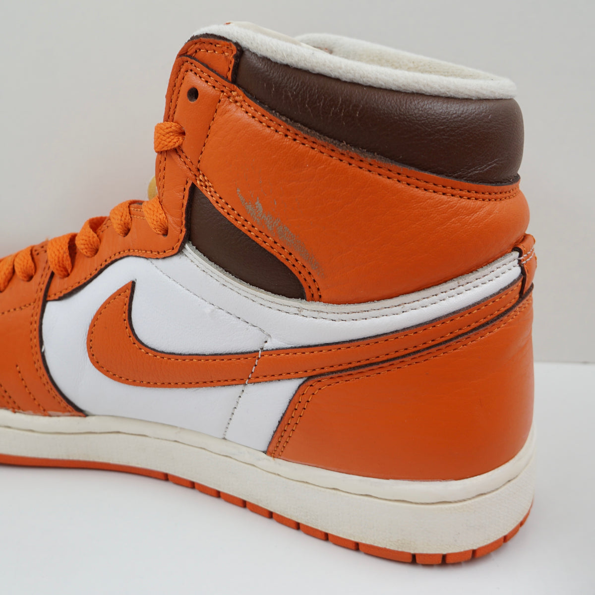 Jordan 1 Retro High OG Starfish (W)