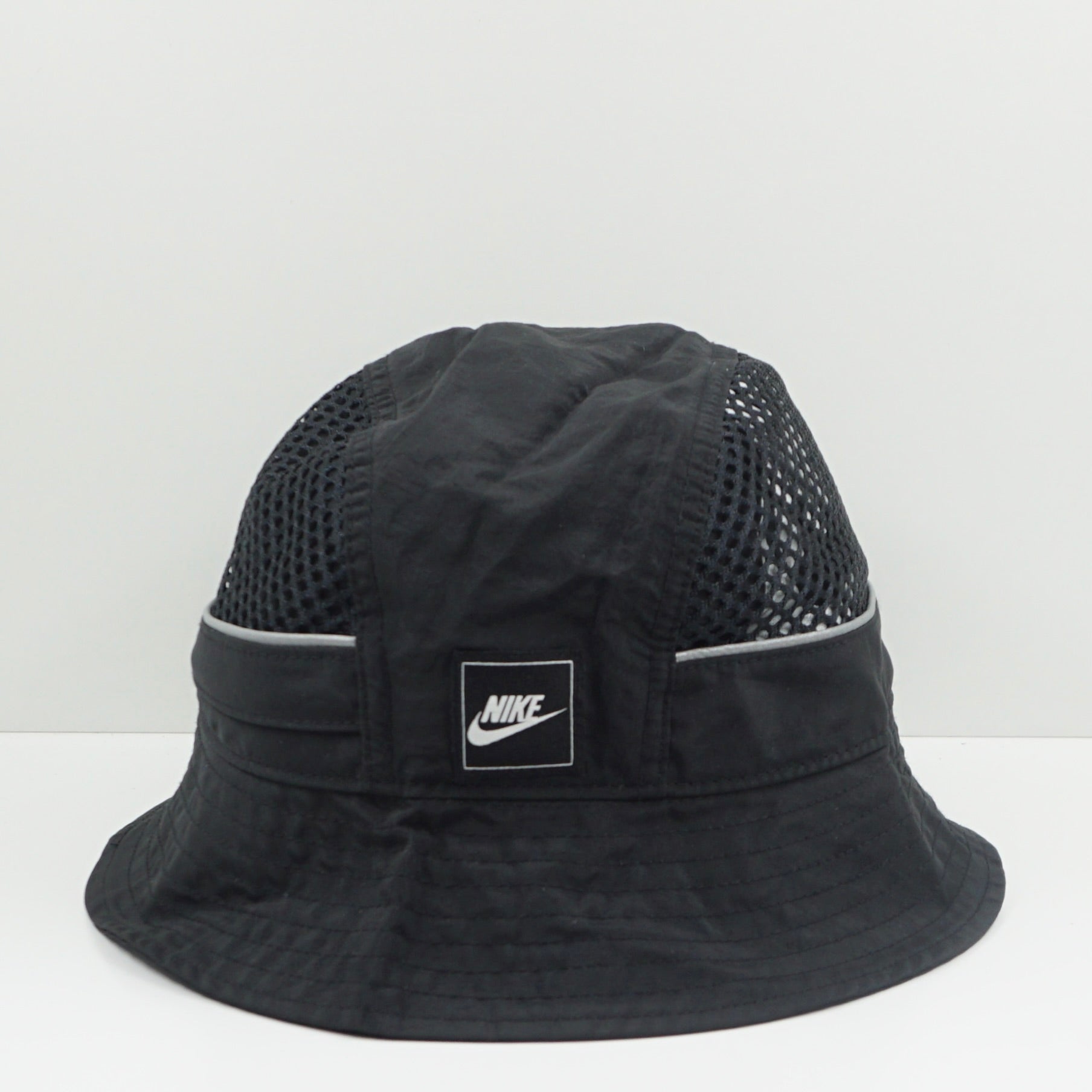 nike mesh bucket hat