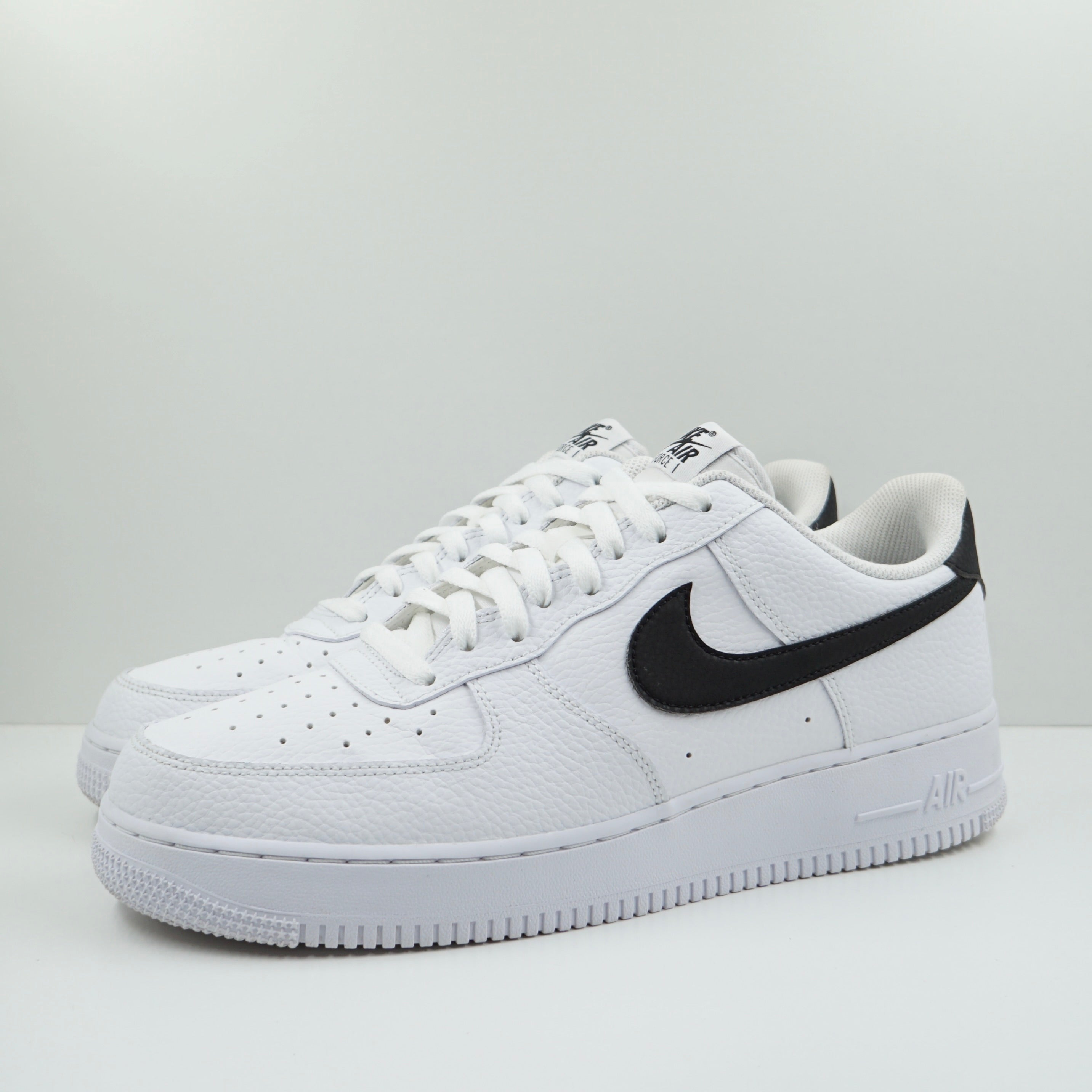 Nike Air Force 1 Low '07 White Black Pebbled Leather