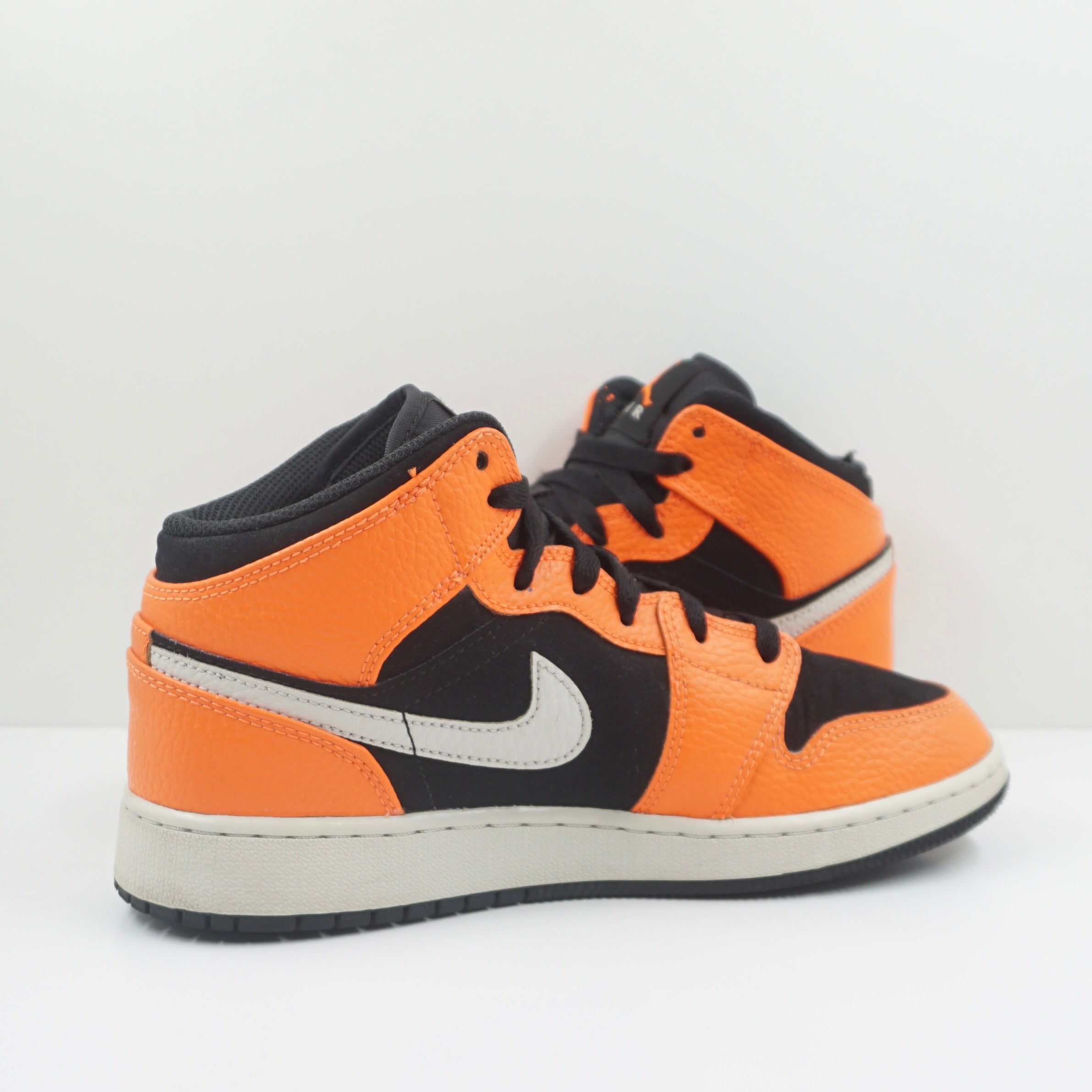 Jordan 1 Mid Black Cone (GS)