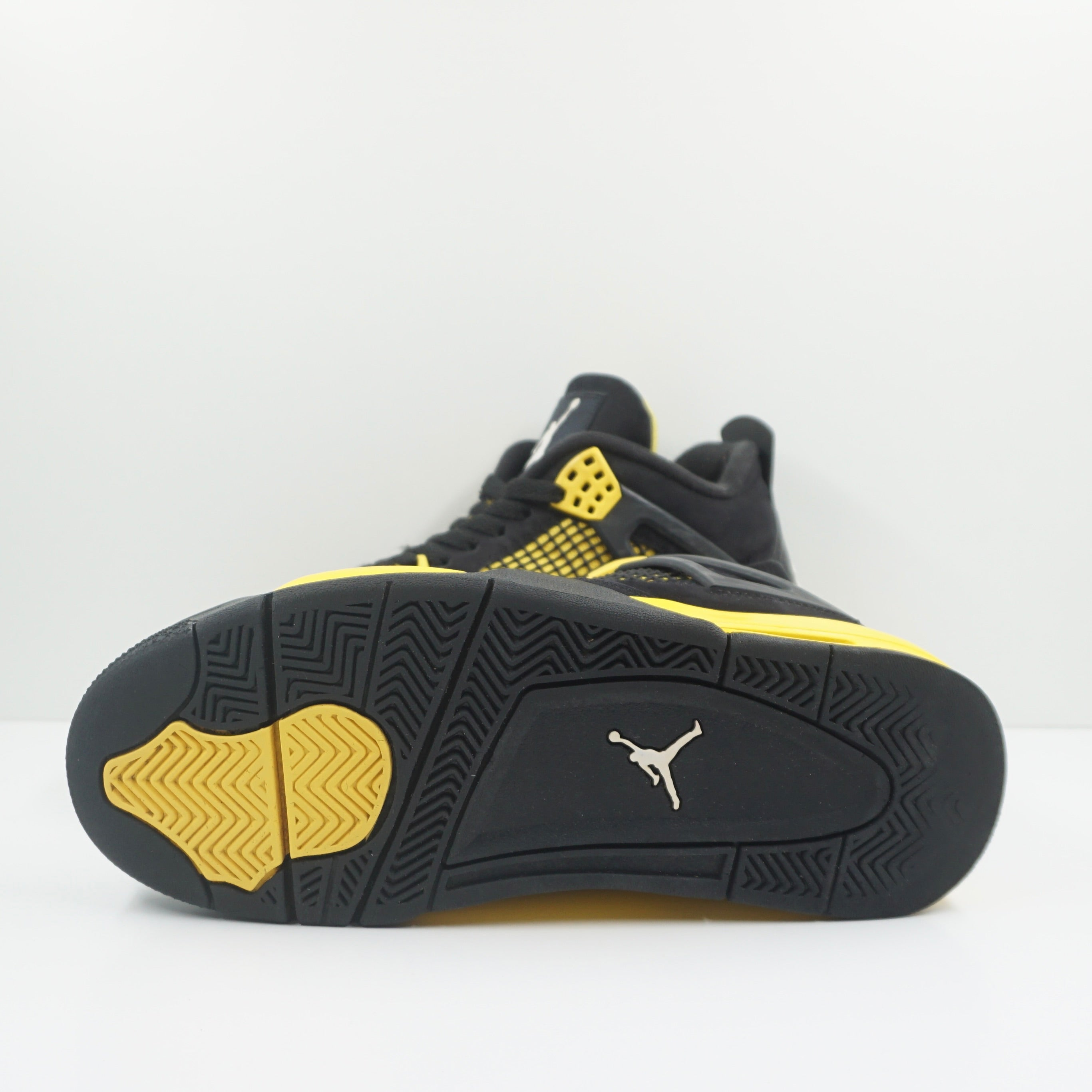 Jordan 4 Retro Thunder (2023)