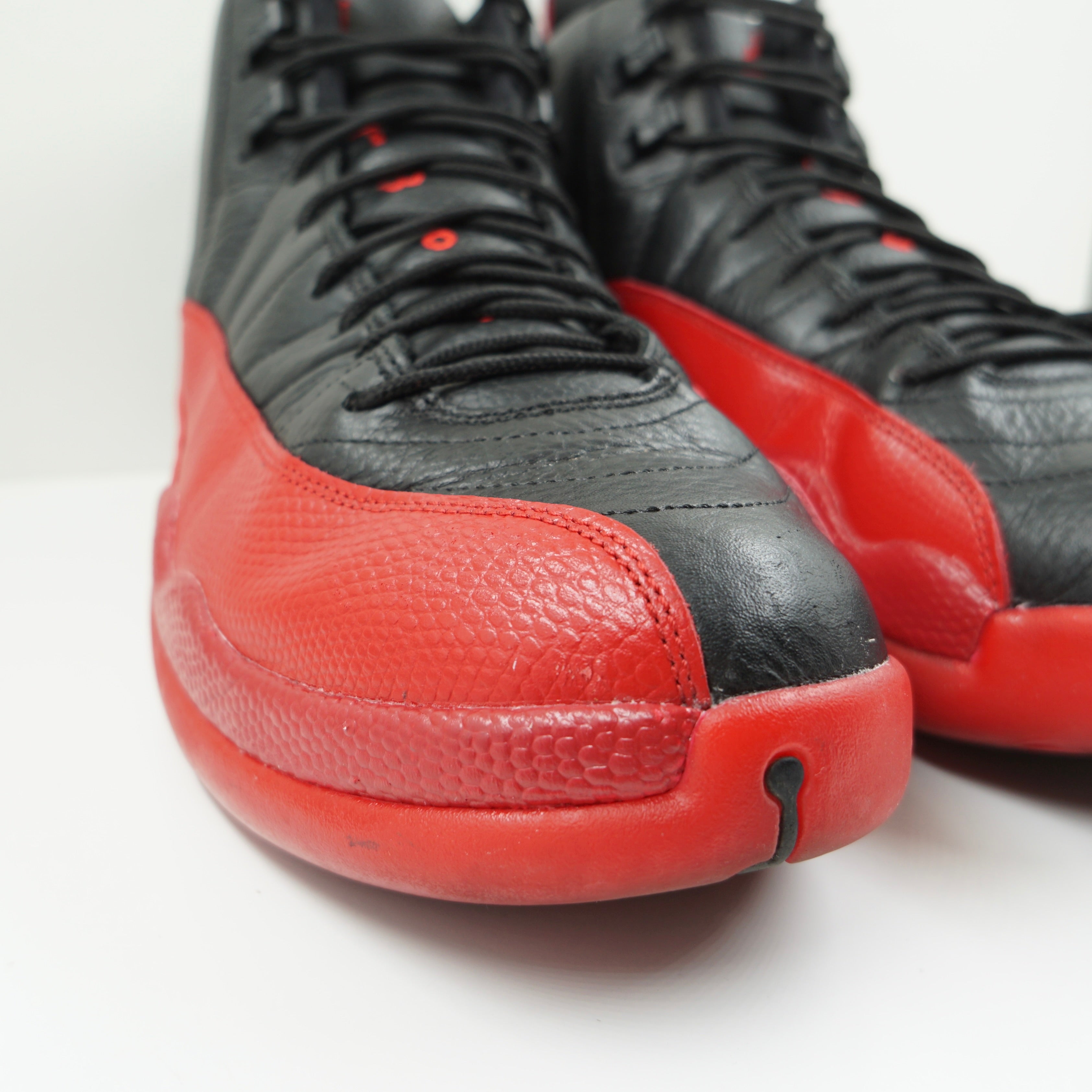 Jordan 12 Retro Flu Game (2016)