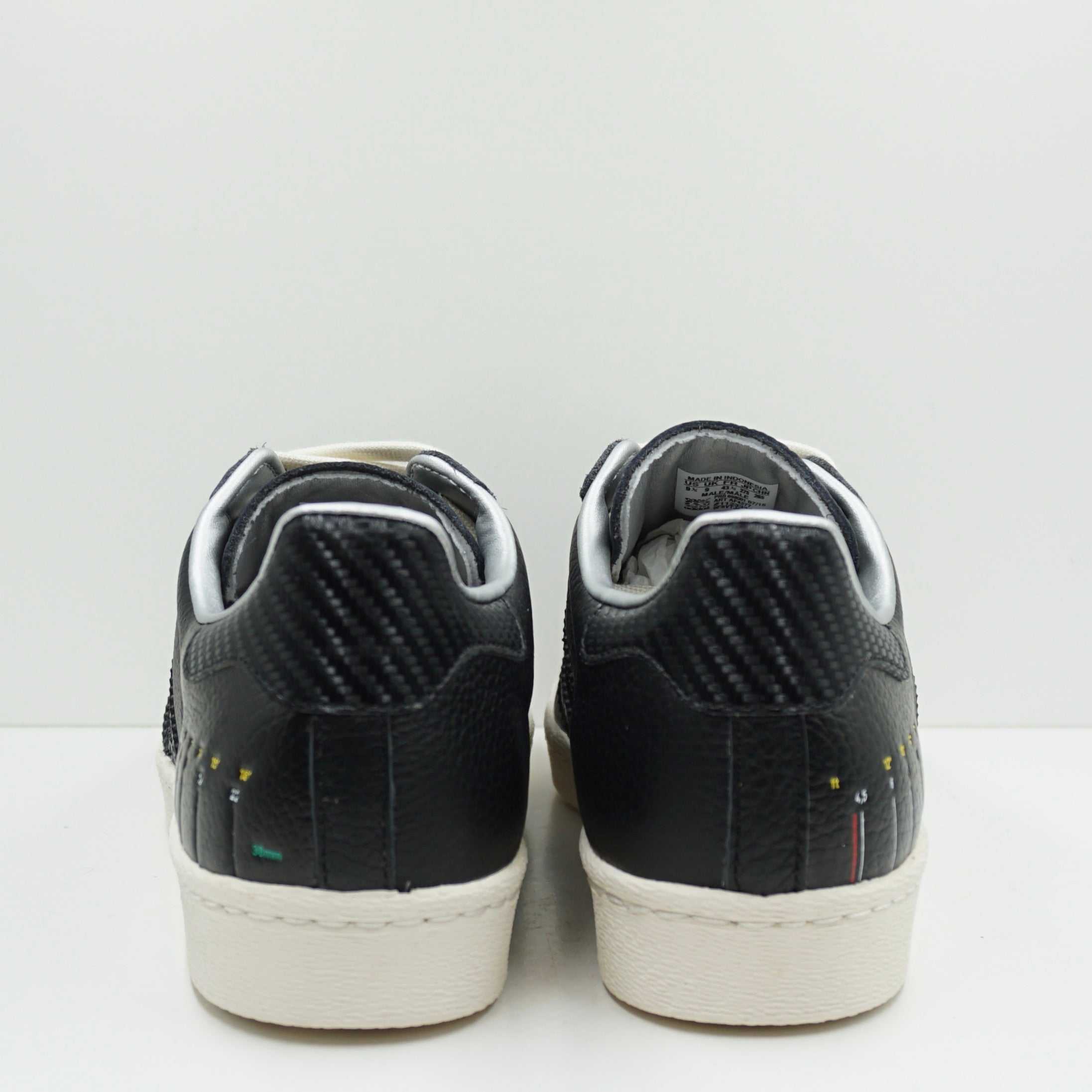 Adidas Superstar x Sneakersnstuff Camera