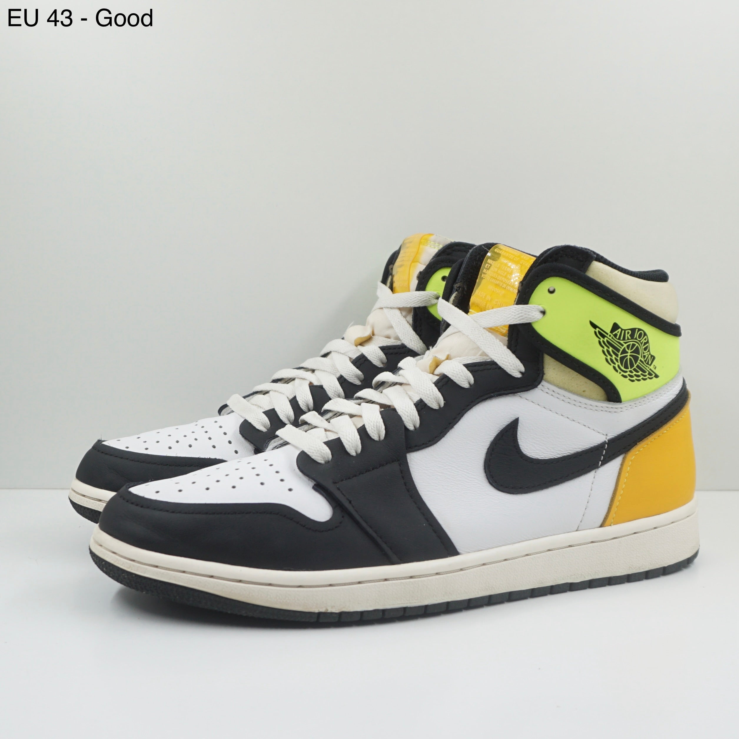Jordan 1 Retro High White Black Volt University Gold