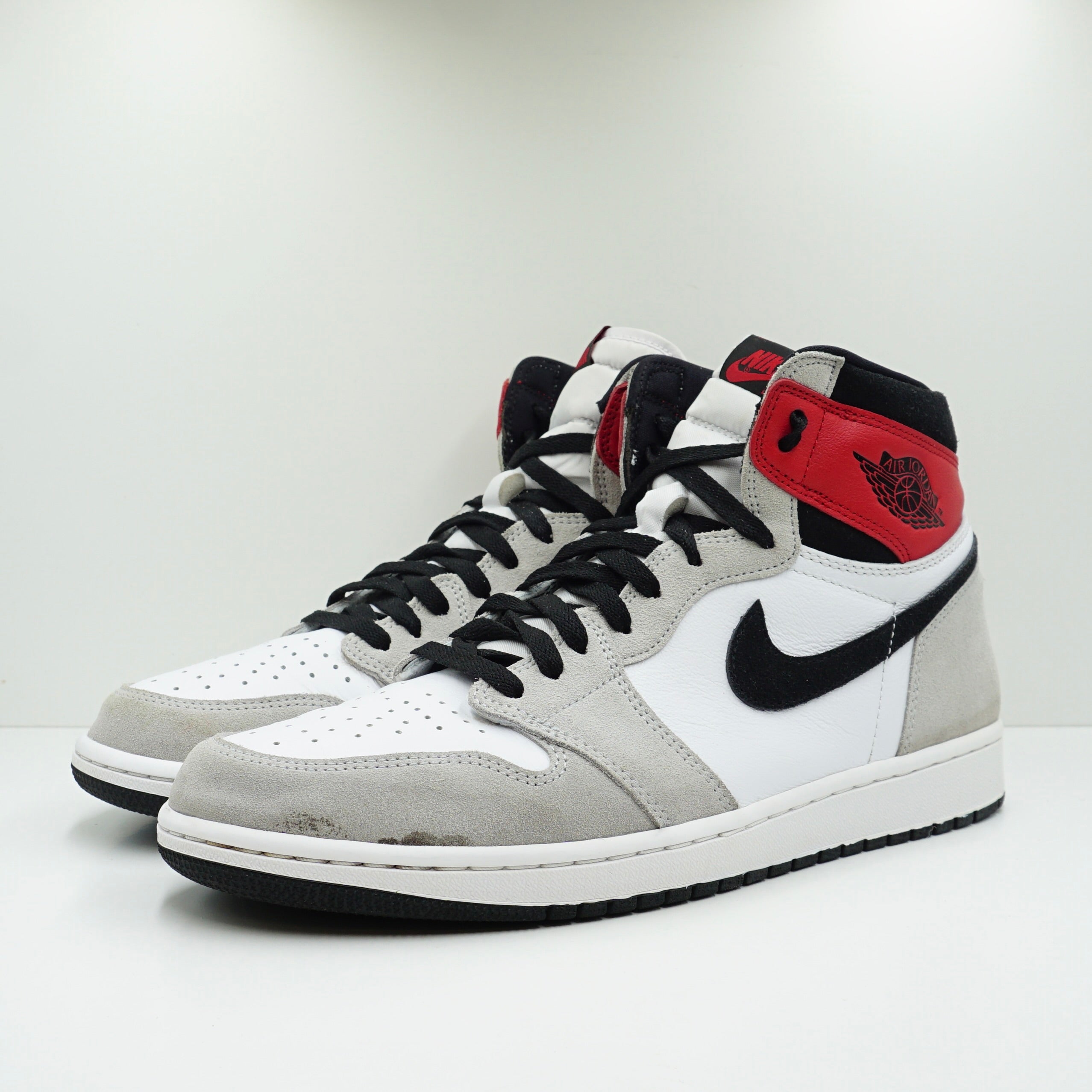 Jordan 1 Retro High Light Smoke Grey