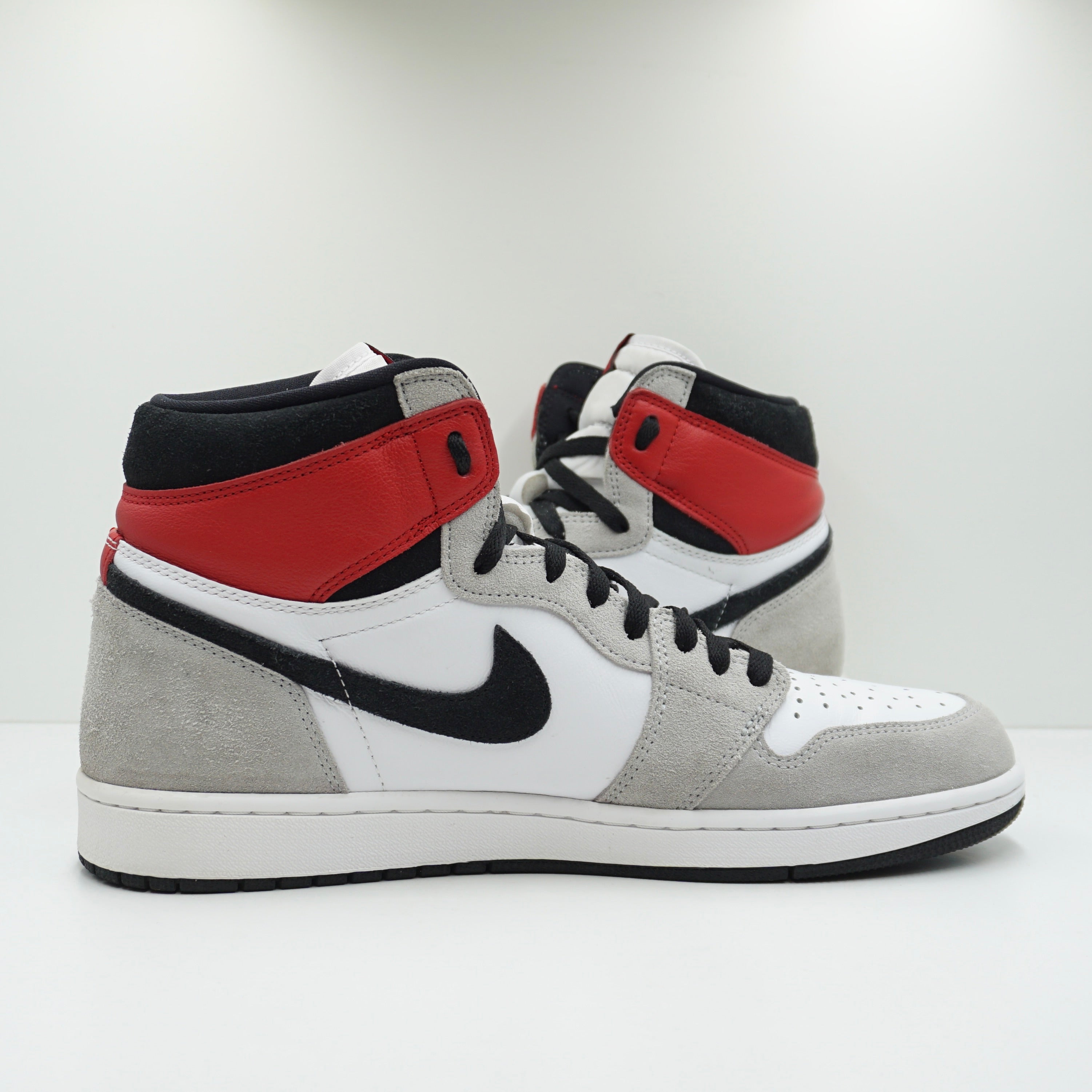 Jordan 1 Retro High Light Smoke Grey