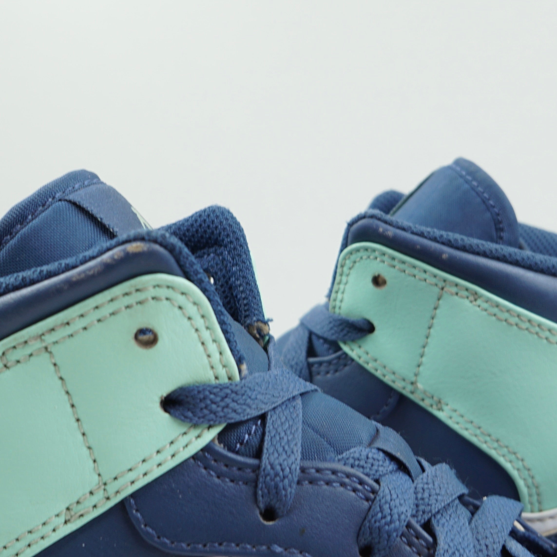 Jordan 1 Mid Mystic Navy Mint Foam