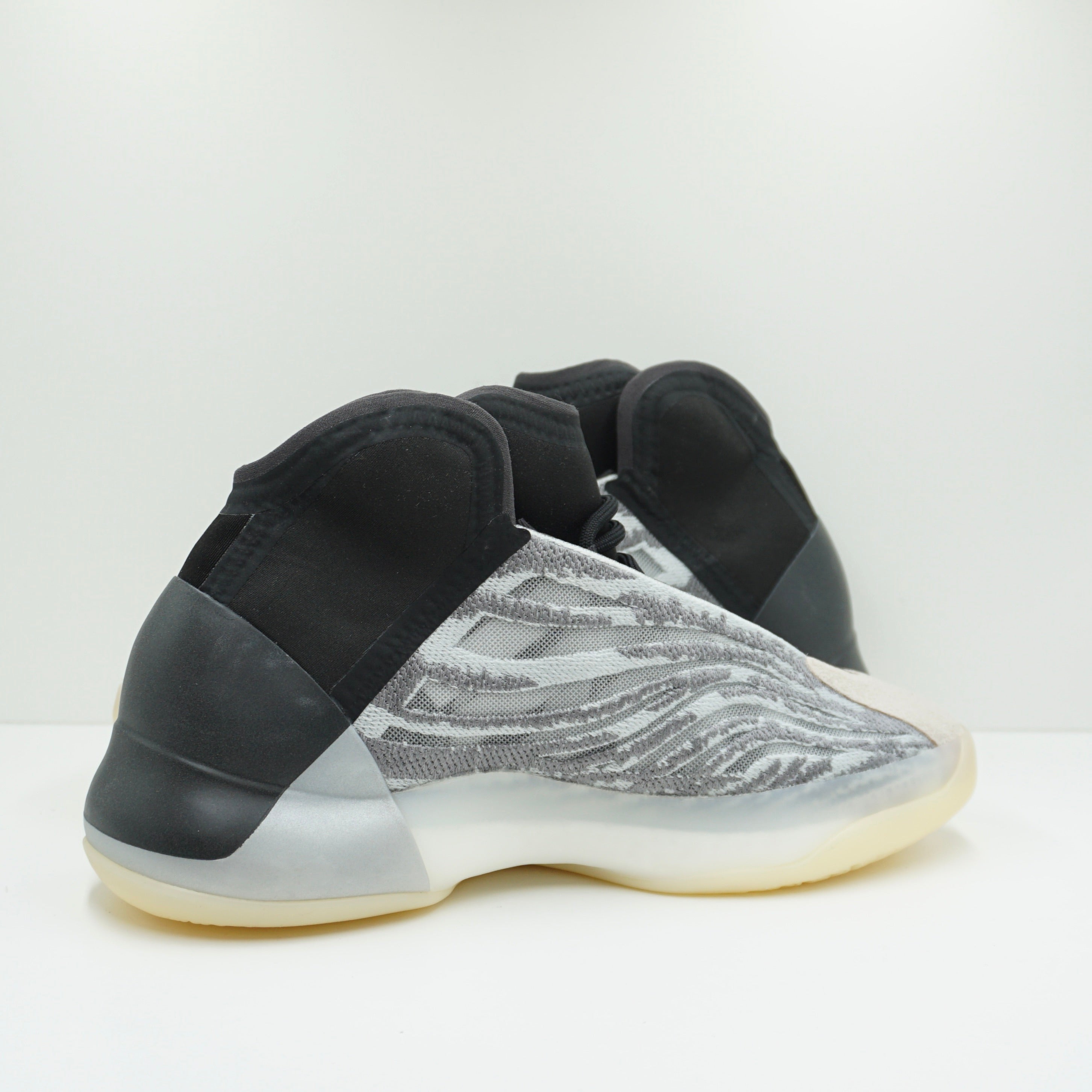 Adidas Yeezy QNTM (Lifestyle Model)