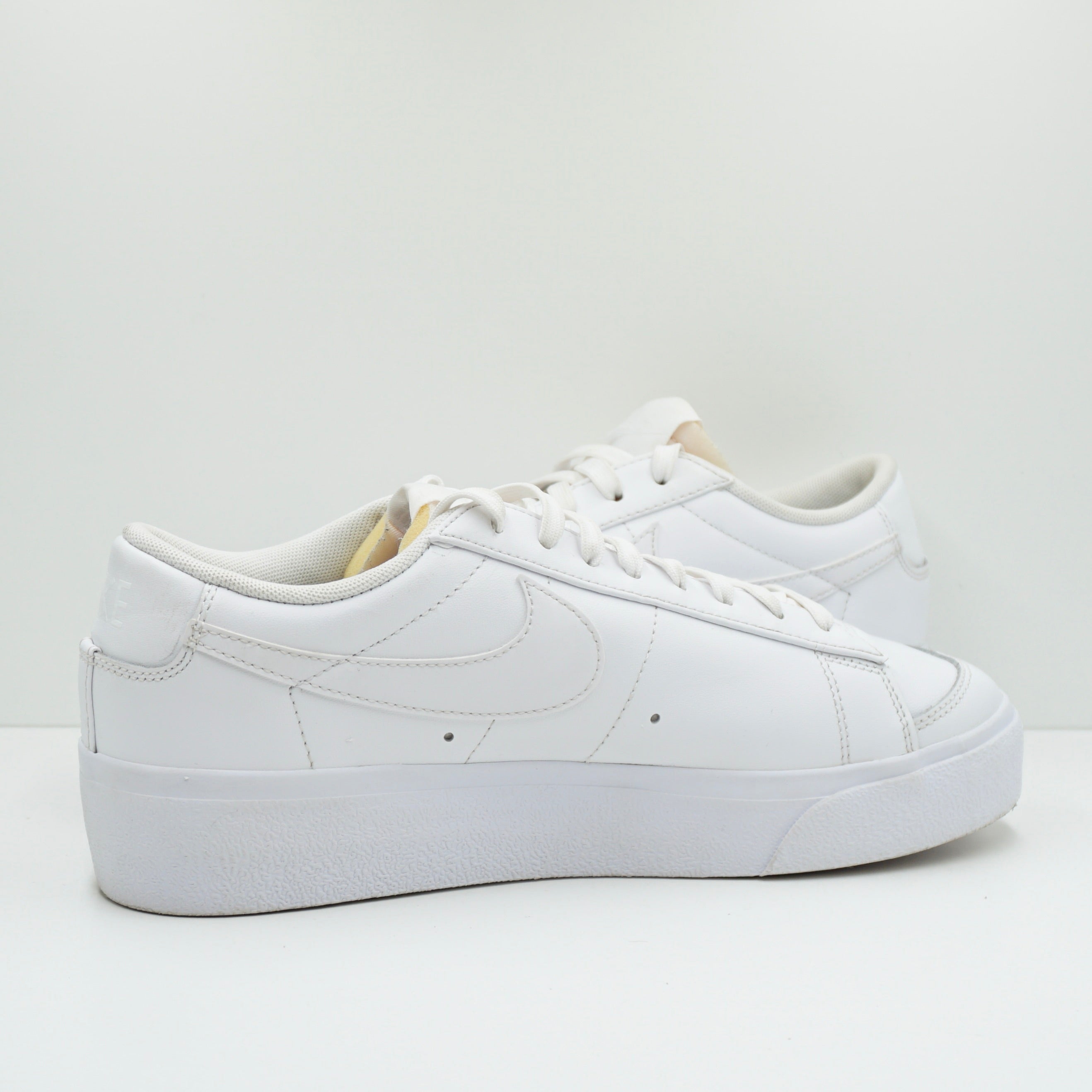 Nike Blazer Low Platform Triple White (W)