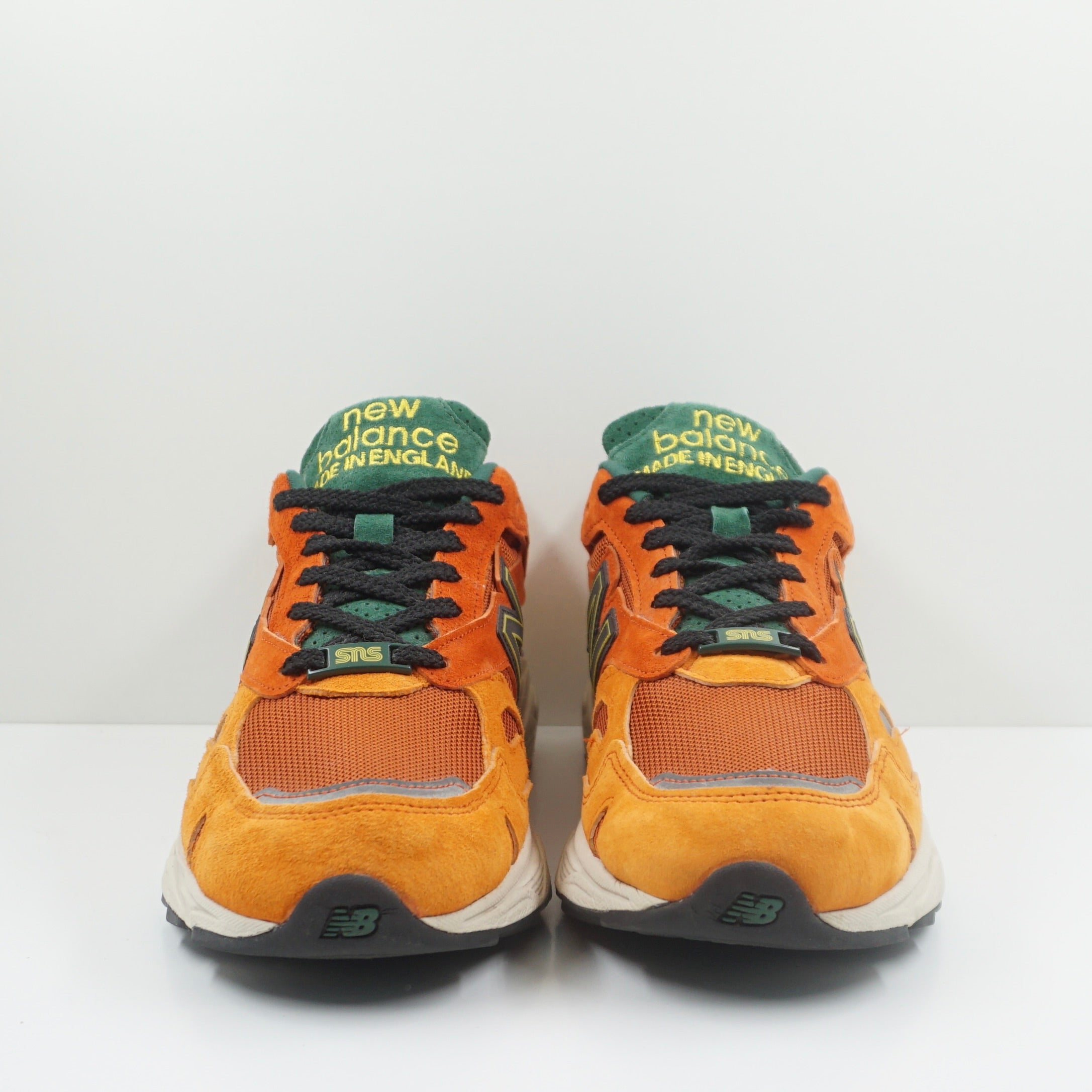 New Balance 920 Sneakersnstuff