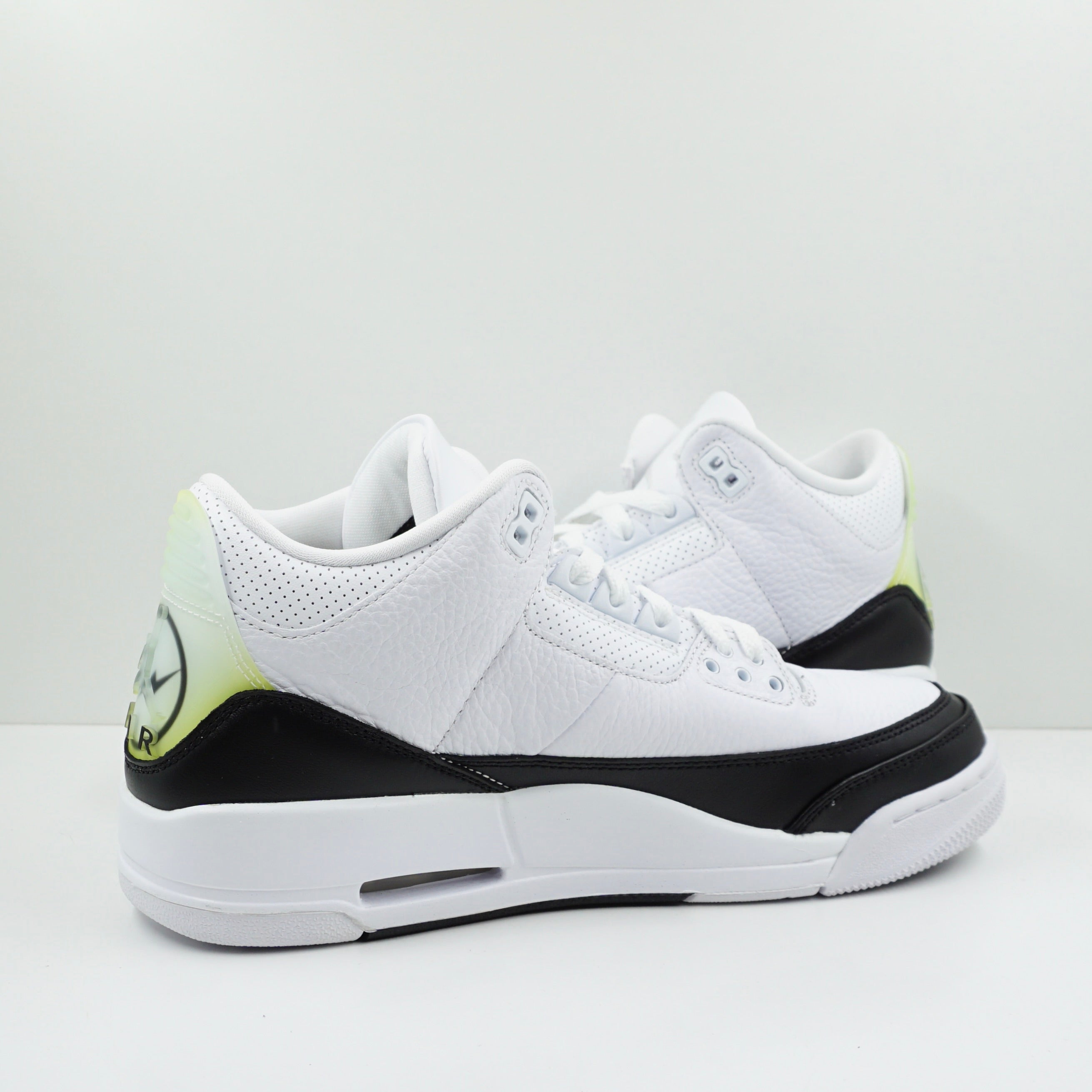 Jordan 3 Retro Fragment