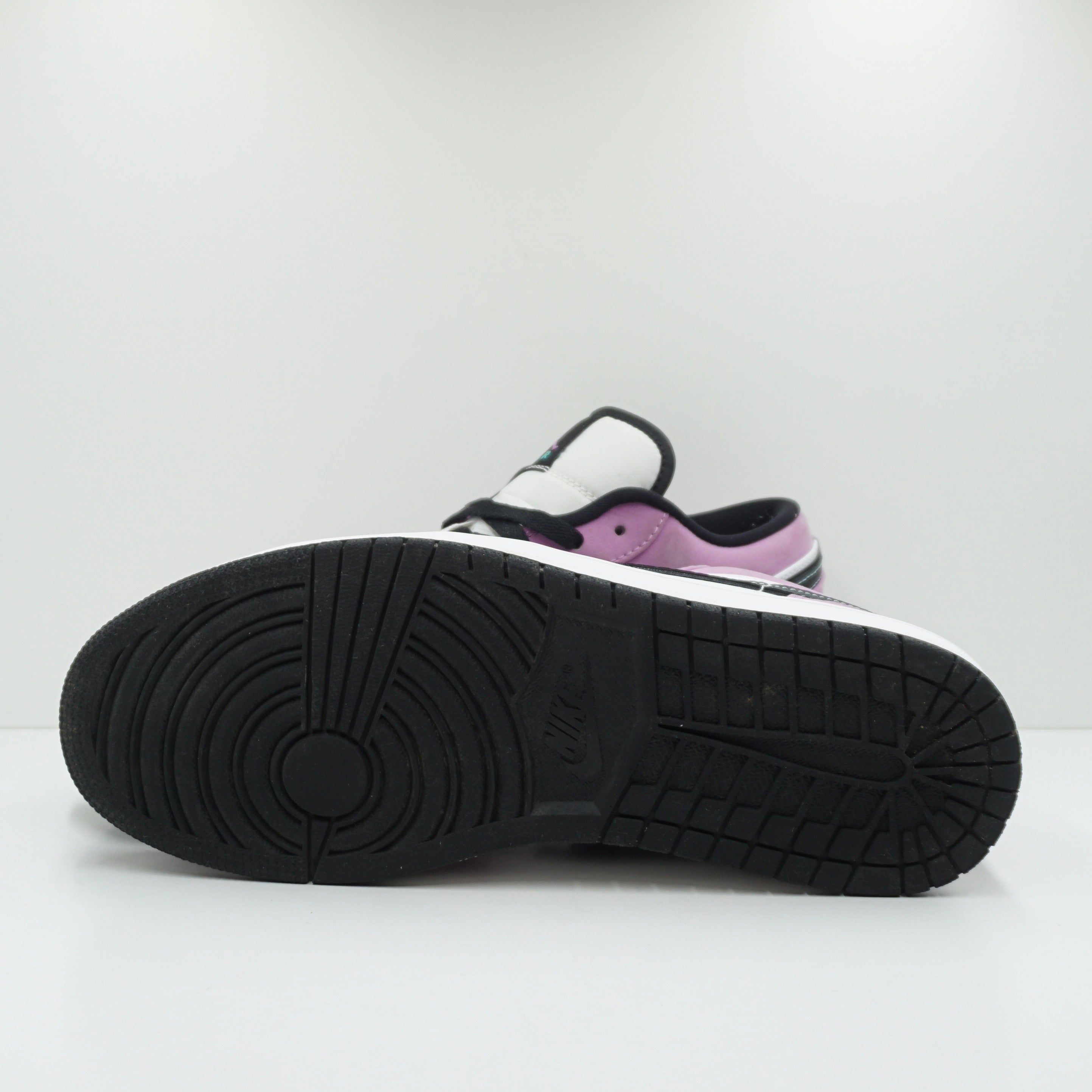 Jordan 1 Low SE Violet Shock White Black