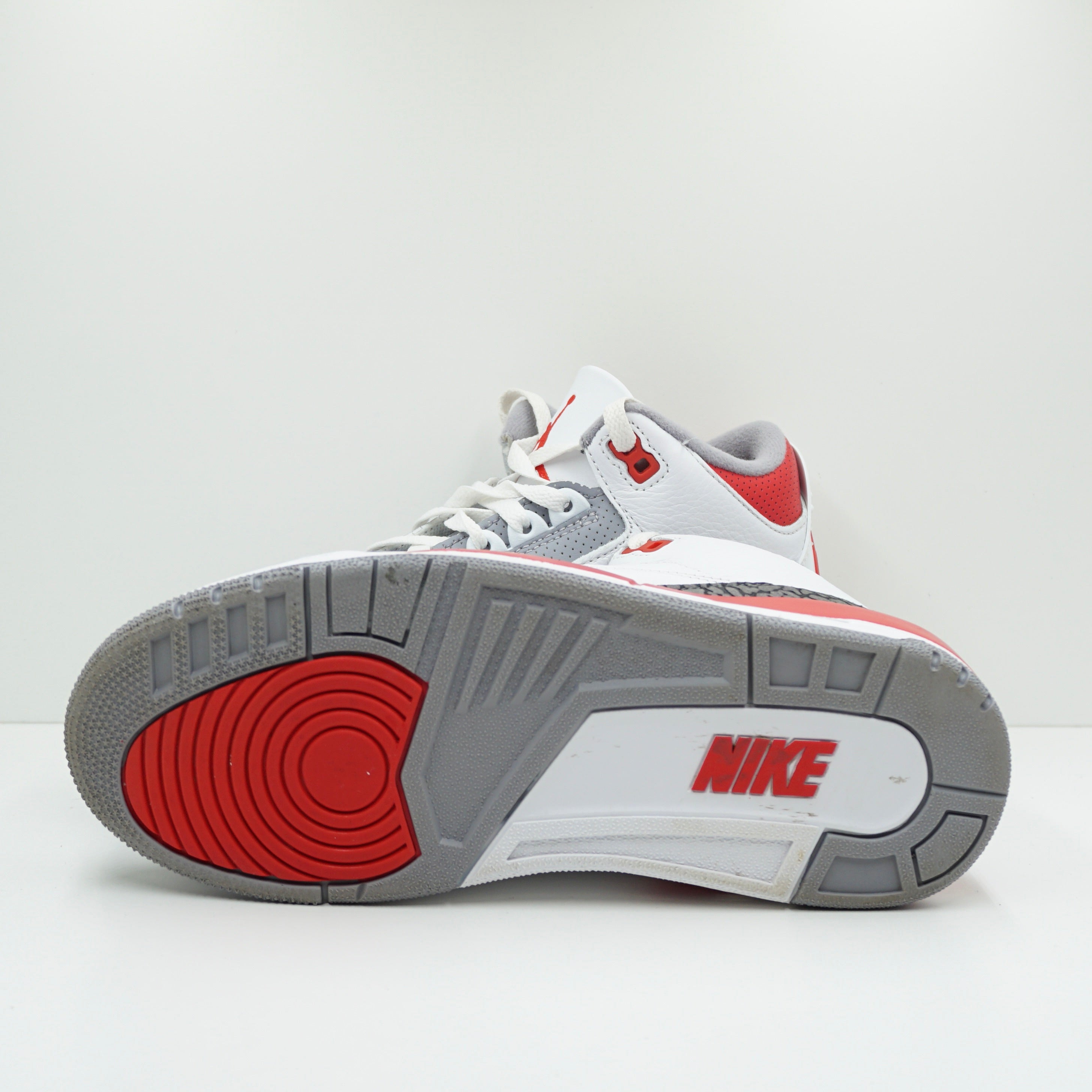 Jordan 3 Retro Fire Red (2022)