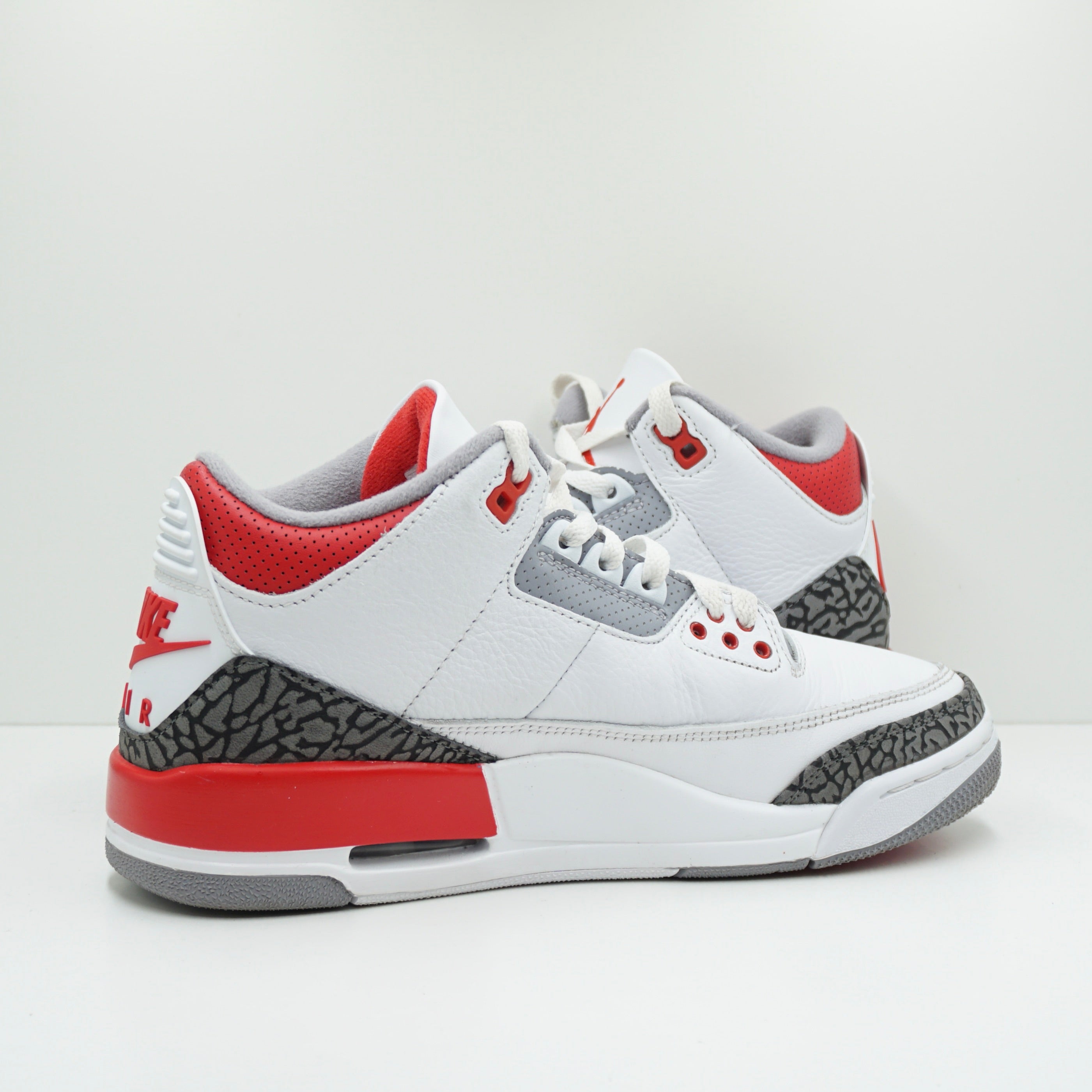 Jordan 3 Retro Fire Red (2022)