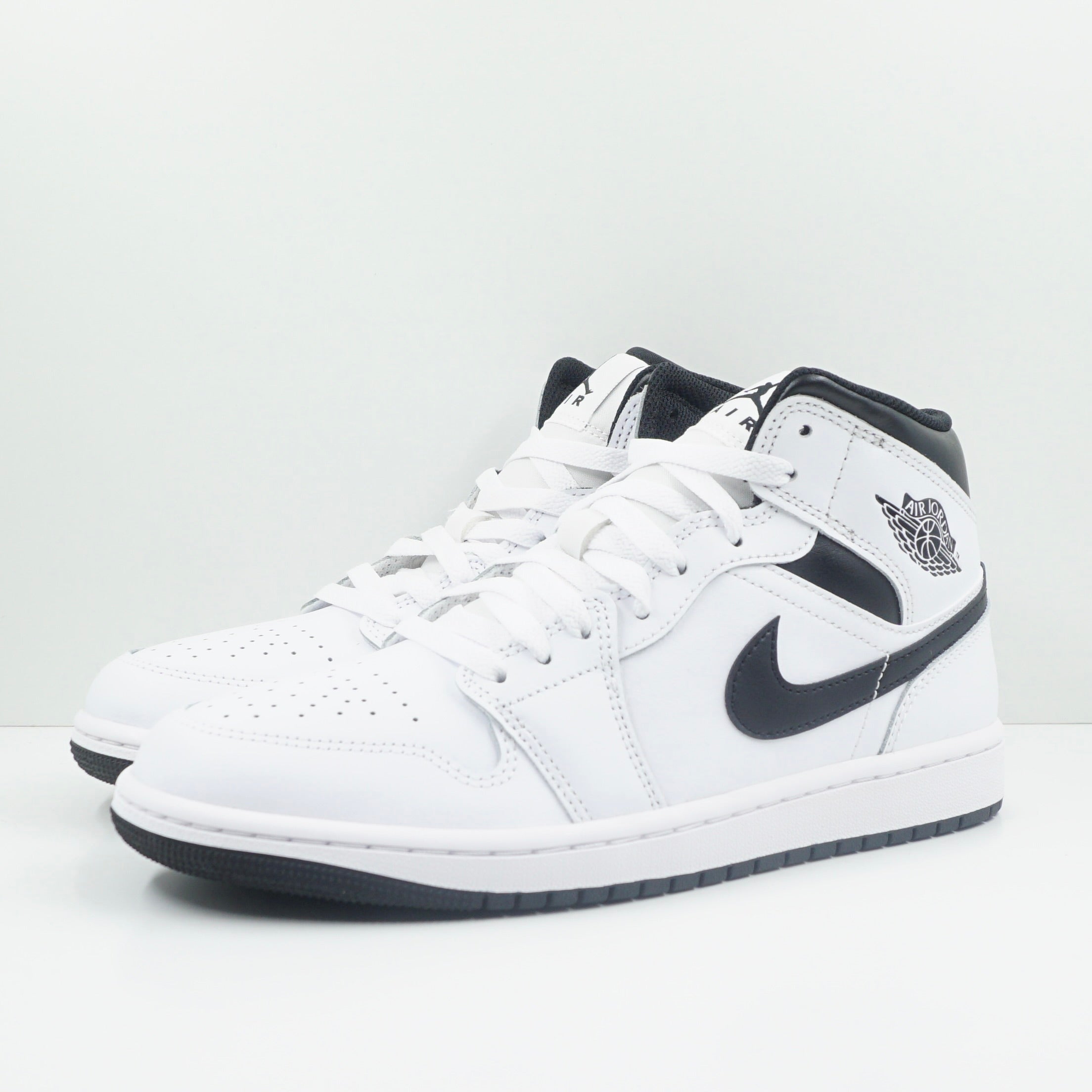 Jordan 1 Mid Reverse Panda